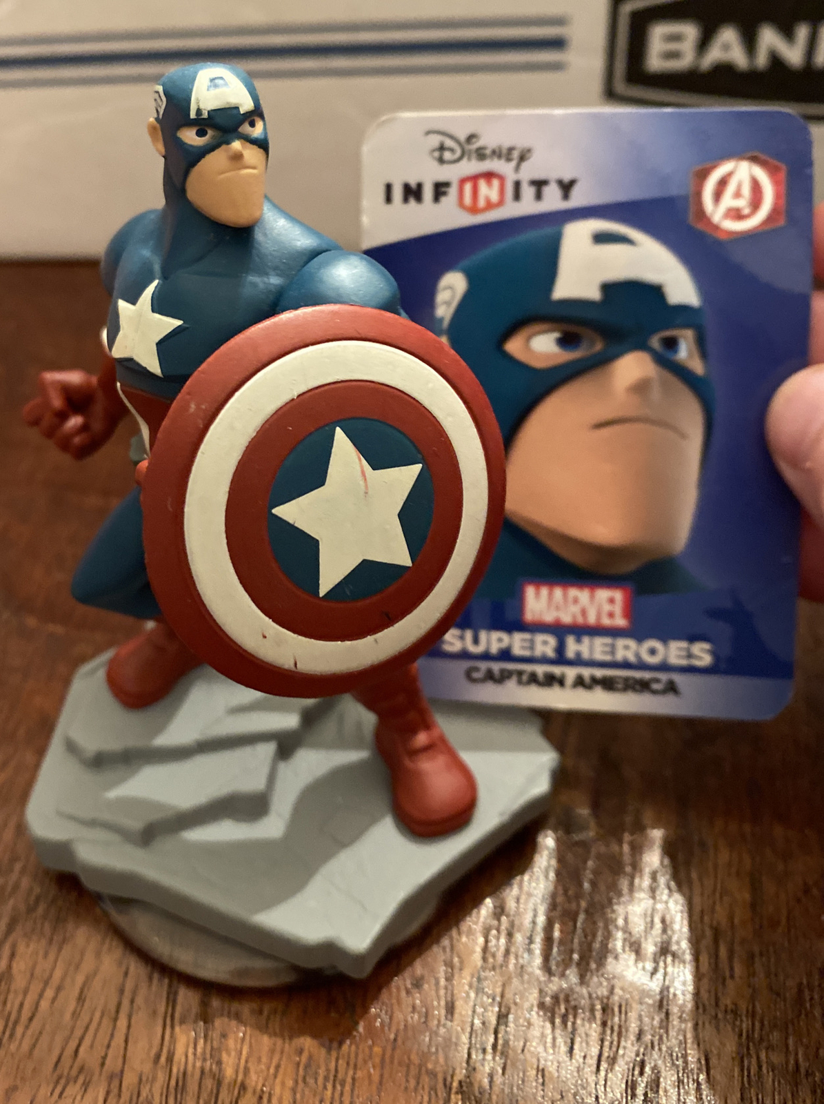Disney Infinity 2.0  Figures Originals Marvel Captain America Avengers w card
