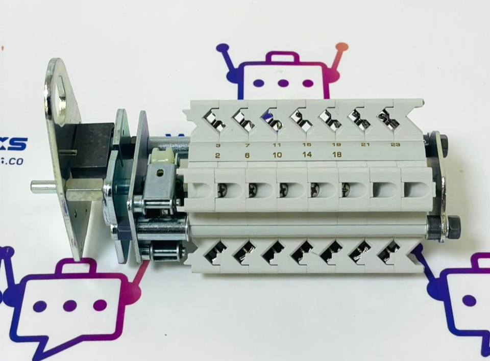 Comelectric R20 2/7 Key Lock Rotary Cam Switch