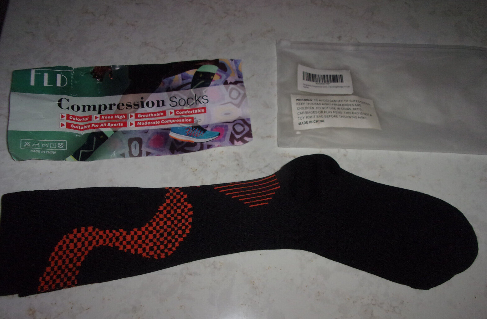 NEW IN PACKAGE, FLD COMPRESSION SOCKS SIZE: S/M KNEE HIGH MODERATE COMPRESSION