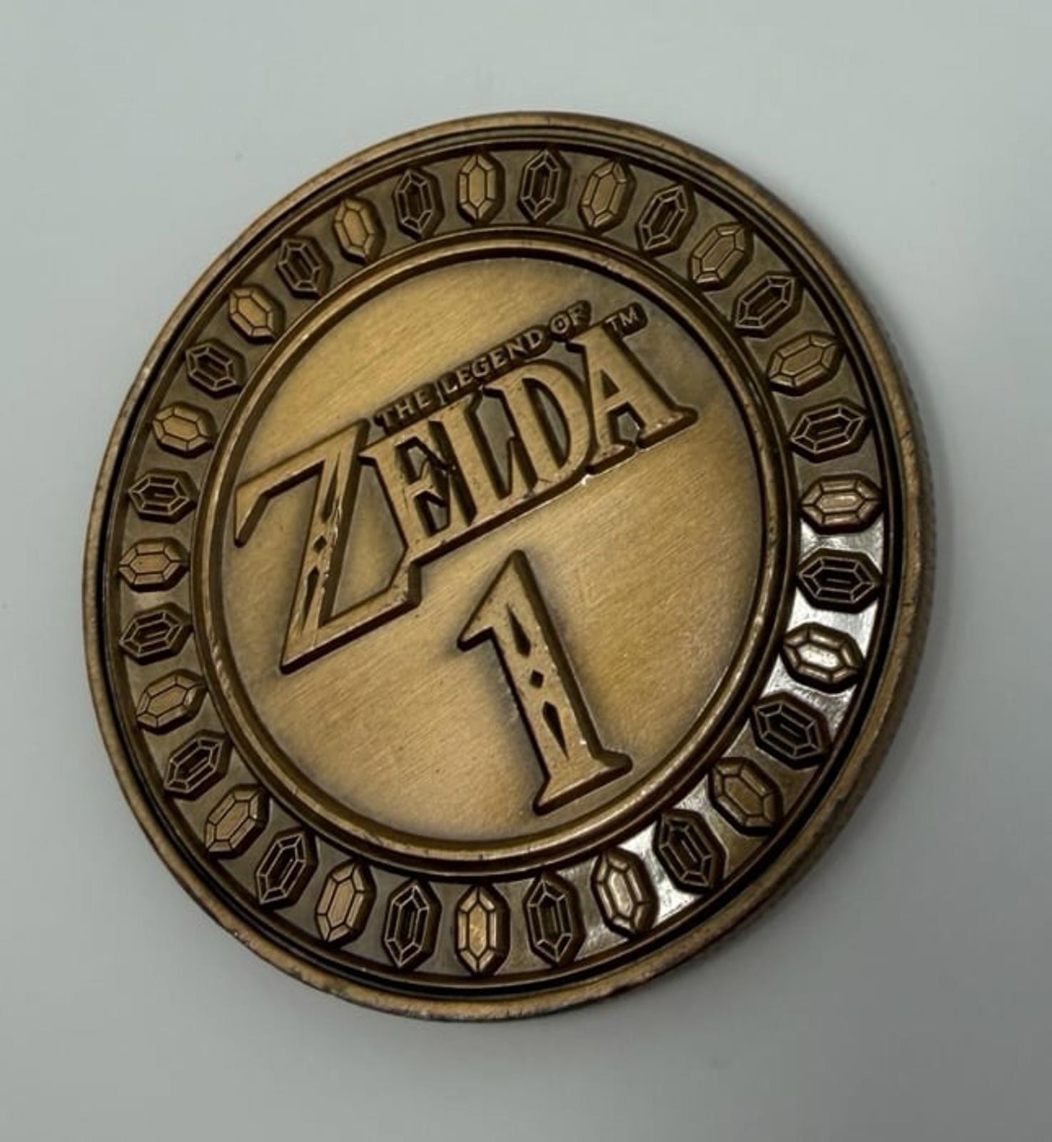 Legend of Zelda 1 Rupee Collectible Coin Nintendo Culturefly Hyrule Crest 2017
