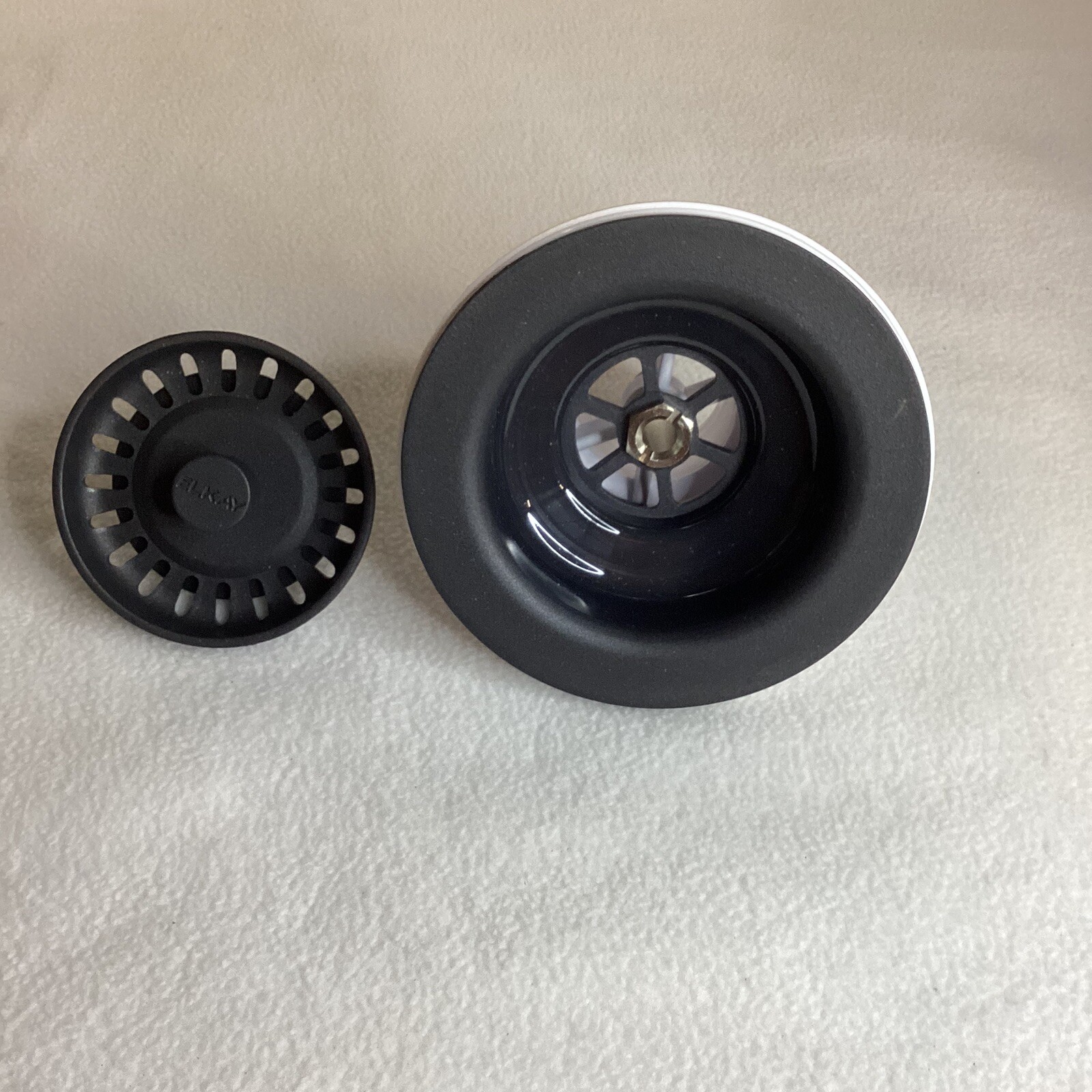 Elkay Polymer Drain Fitting with Removable Basket Strainer and Rubber