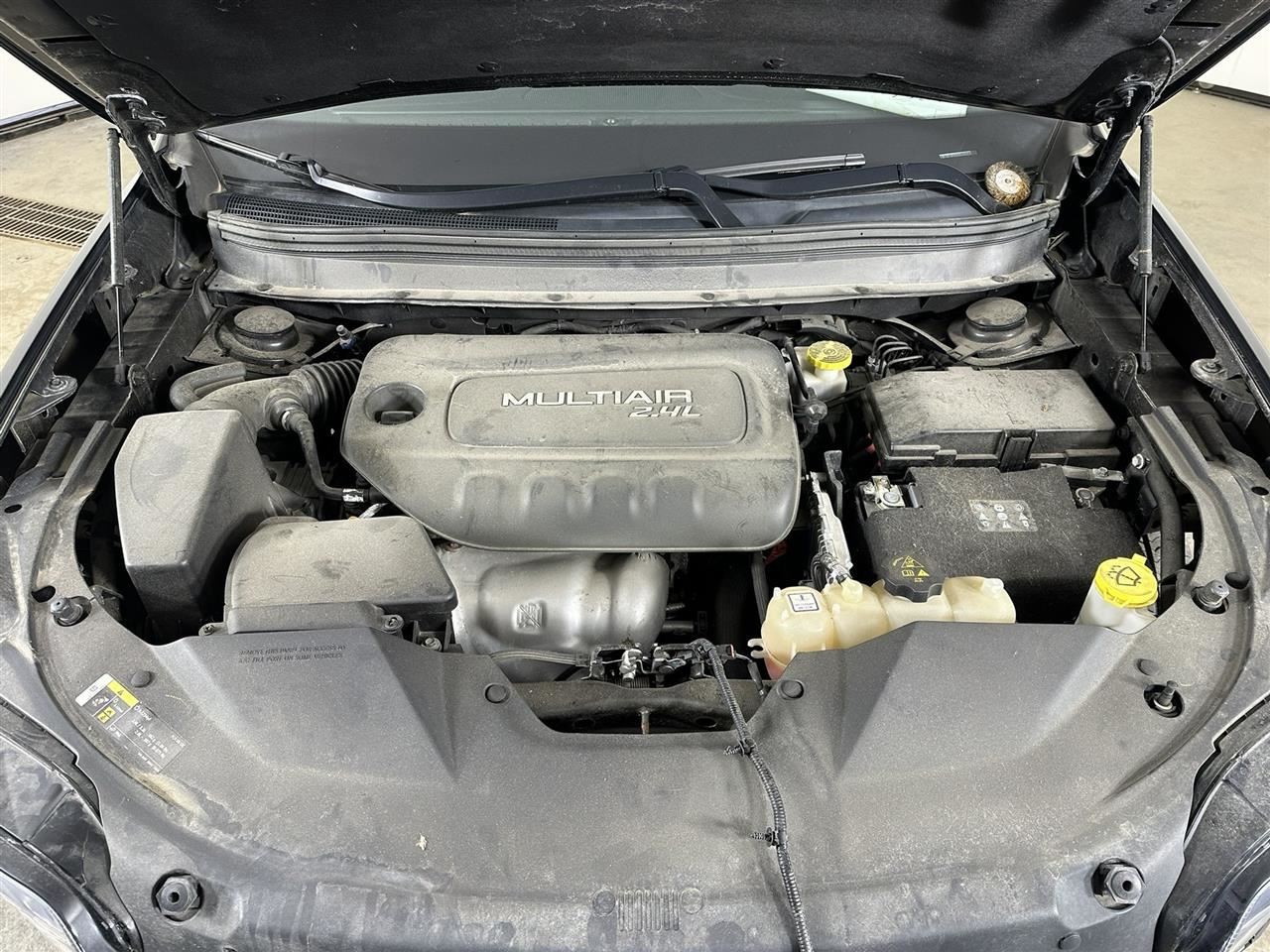 Driver Front Spindle/Knuckle Fits 19-23 CHEROKEE 2860342