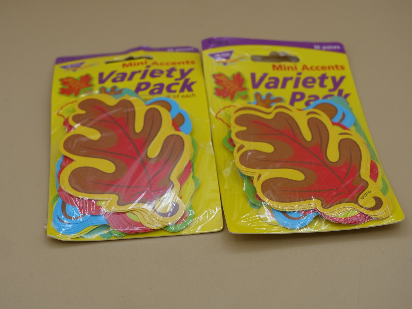 2 New Discovery Trend Classic Accents 36 Sheets Precut Fall Leaves Mini Shapes