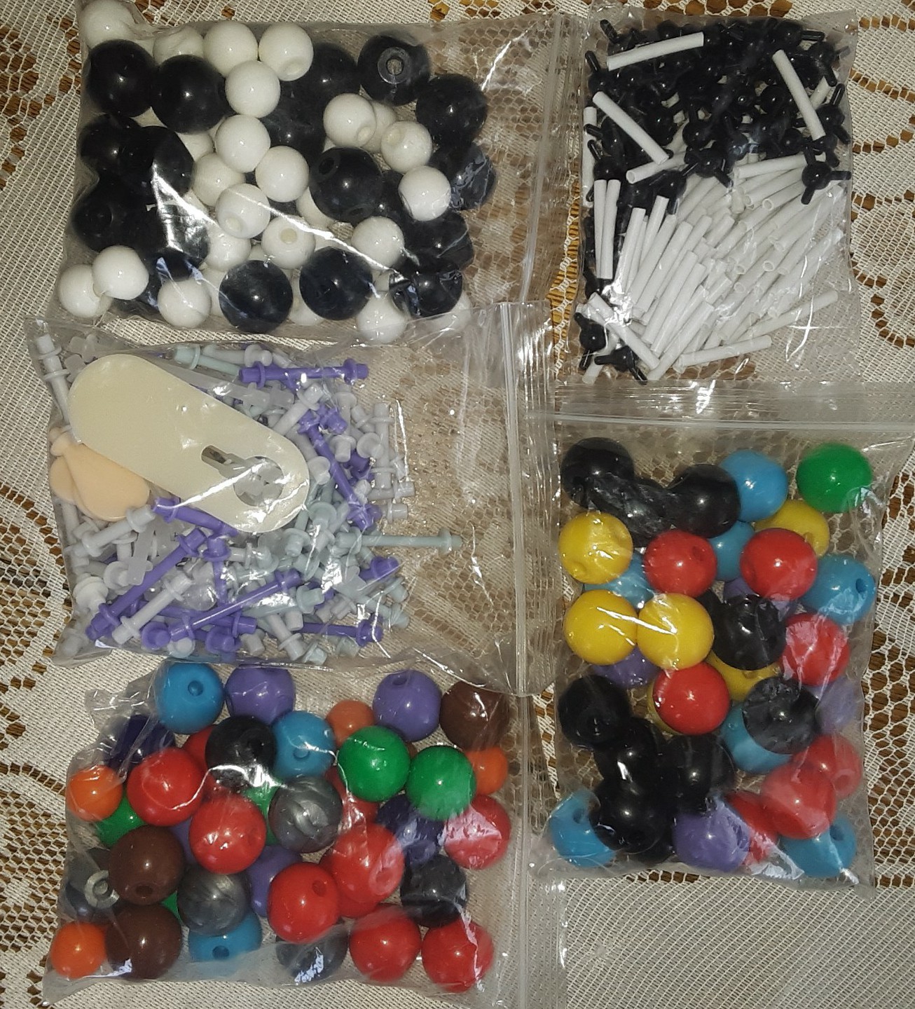 MOLECULAR MODELS SET 444 Pieces Educational School Molecules