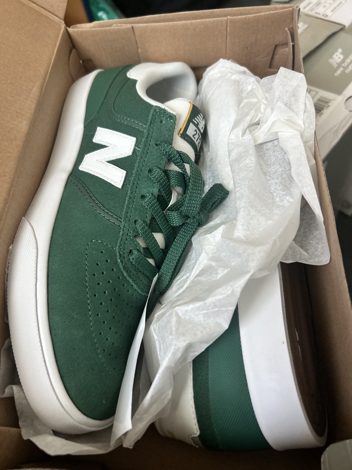 NB Sneakers 272 Hommes Skater New in Box Size 7 Mens(8.5 Womens)
