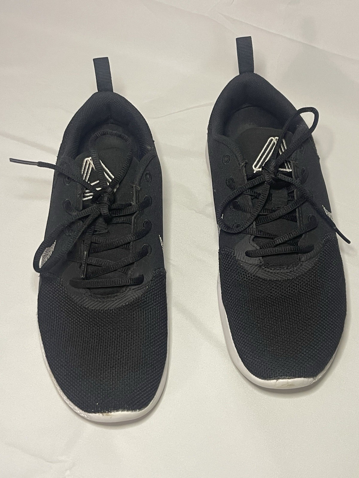 Nike Flex Experience Men’s Size 8.5 Black White Running Shoes – Pre‑Owned