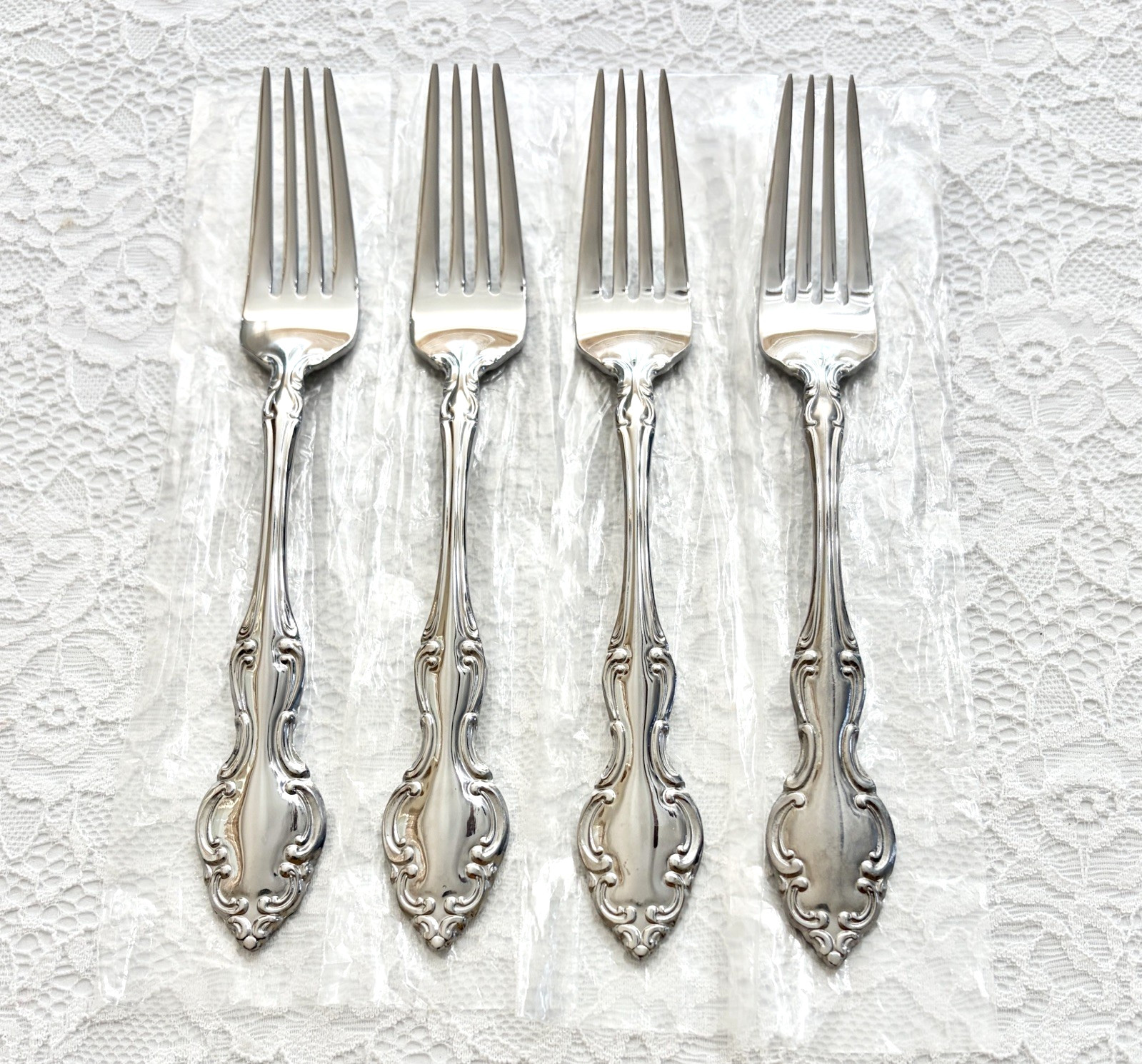 (4) New Oneida MIKAYLA Glossy Stainless Salad Forks ~ China ~*FREE SHIPPING*