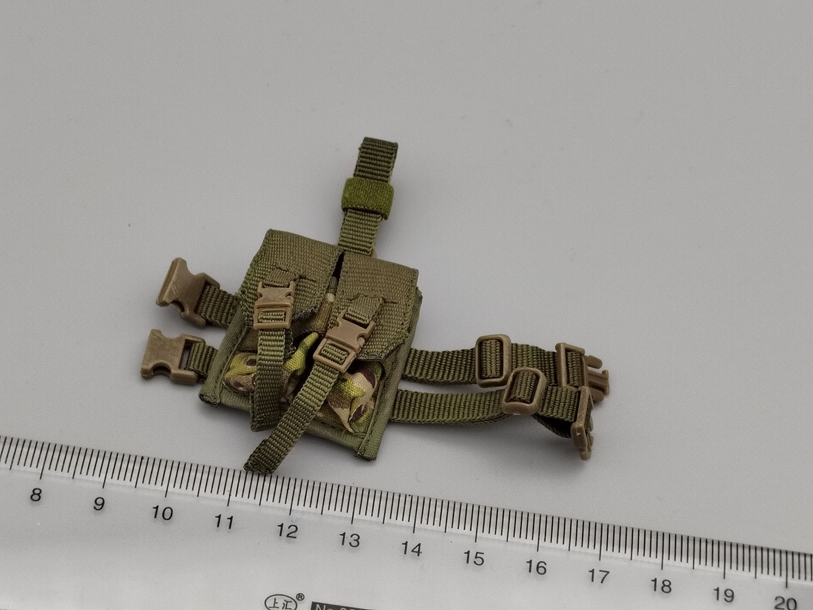 DAMTOYS DAM DCG001 1/6 Scale COMBAT GIRL Series Gemini - Zona Drop Leg Pouch