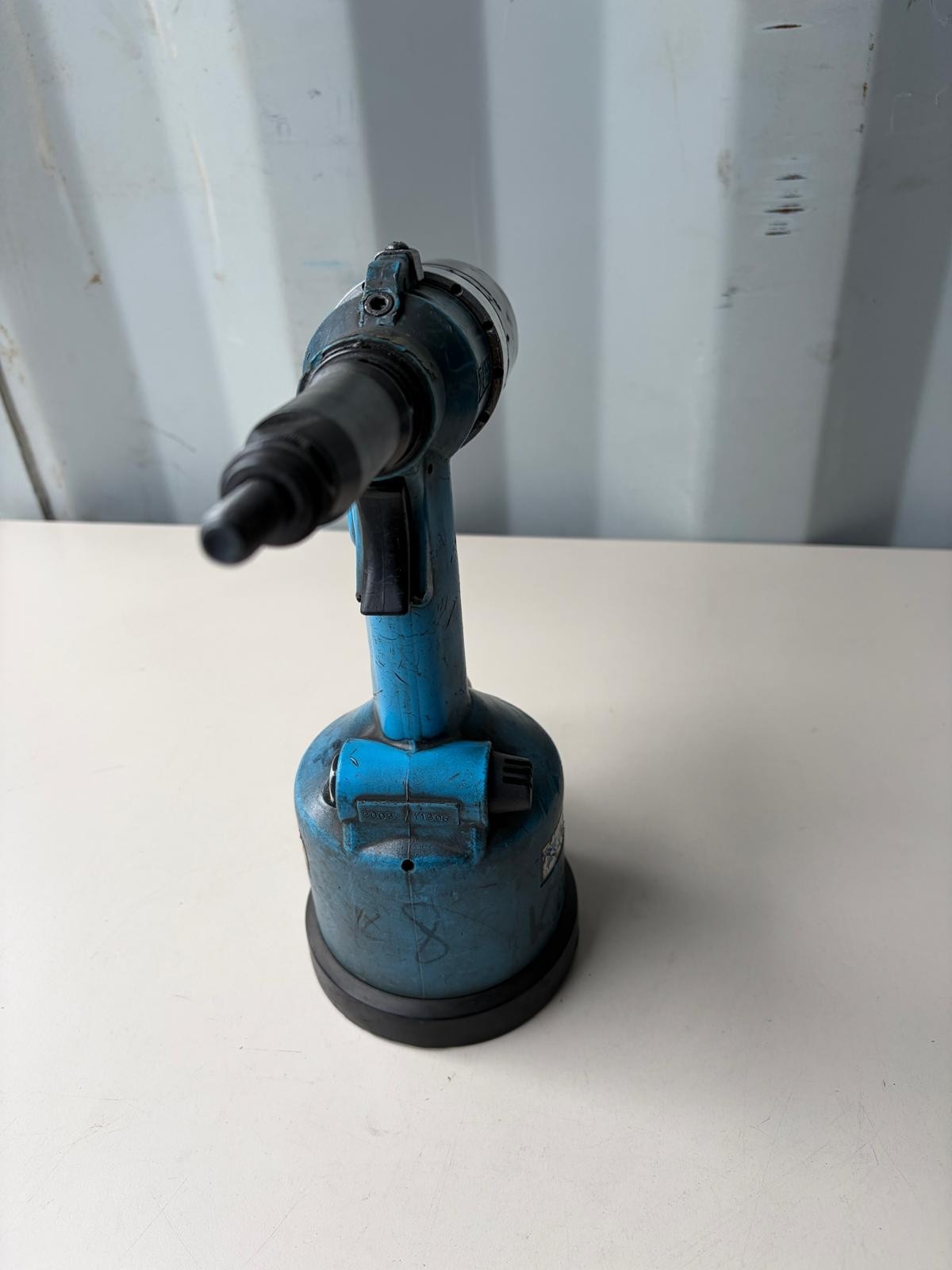 Avdel 74200 Pneumatic Hydraulic Rivnut Setting Tool Rivnut Nutsert 7 Bar