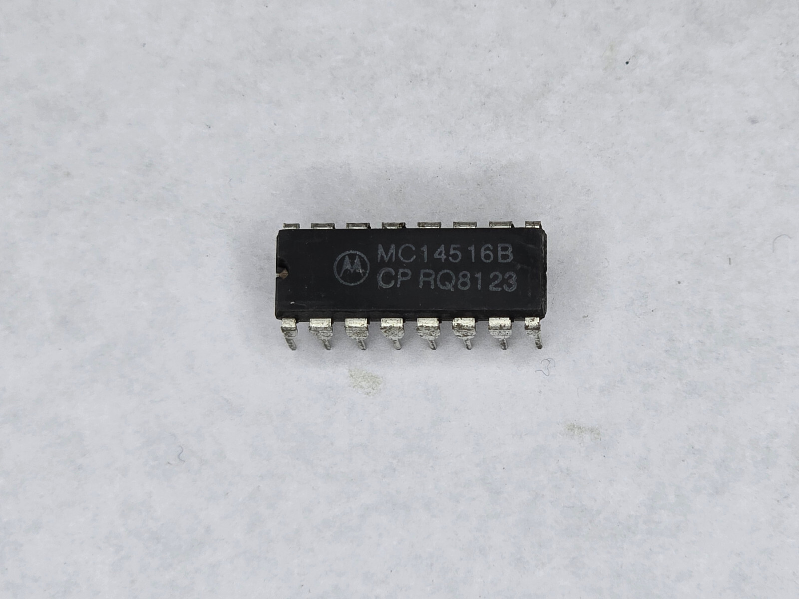 2pcs Motorola MC14516B Binary Up, Down Counter