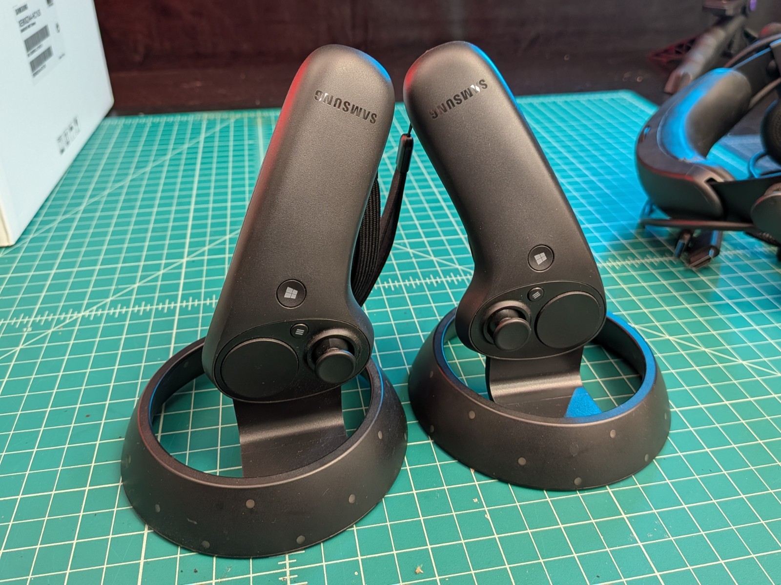 Samsung HMD Odyssey Headset, Controllers, XE800ZAA-HC1US
