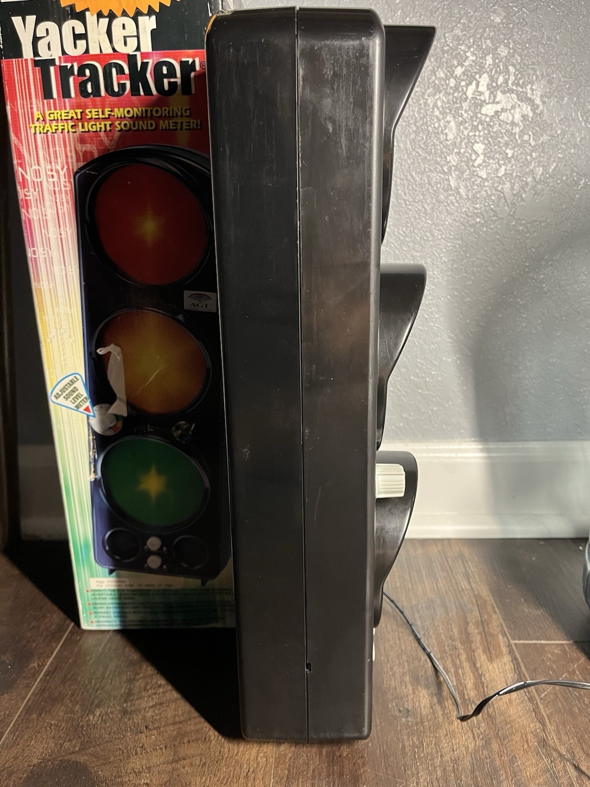 ORIGINAL TAG2001 YACKER TRACKER SIGNAL LIGHT SOUND METER