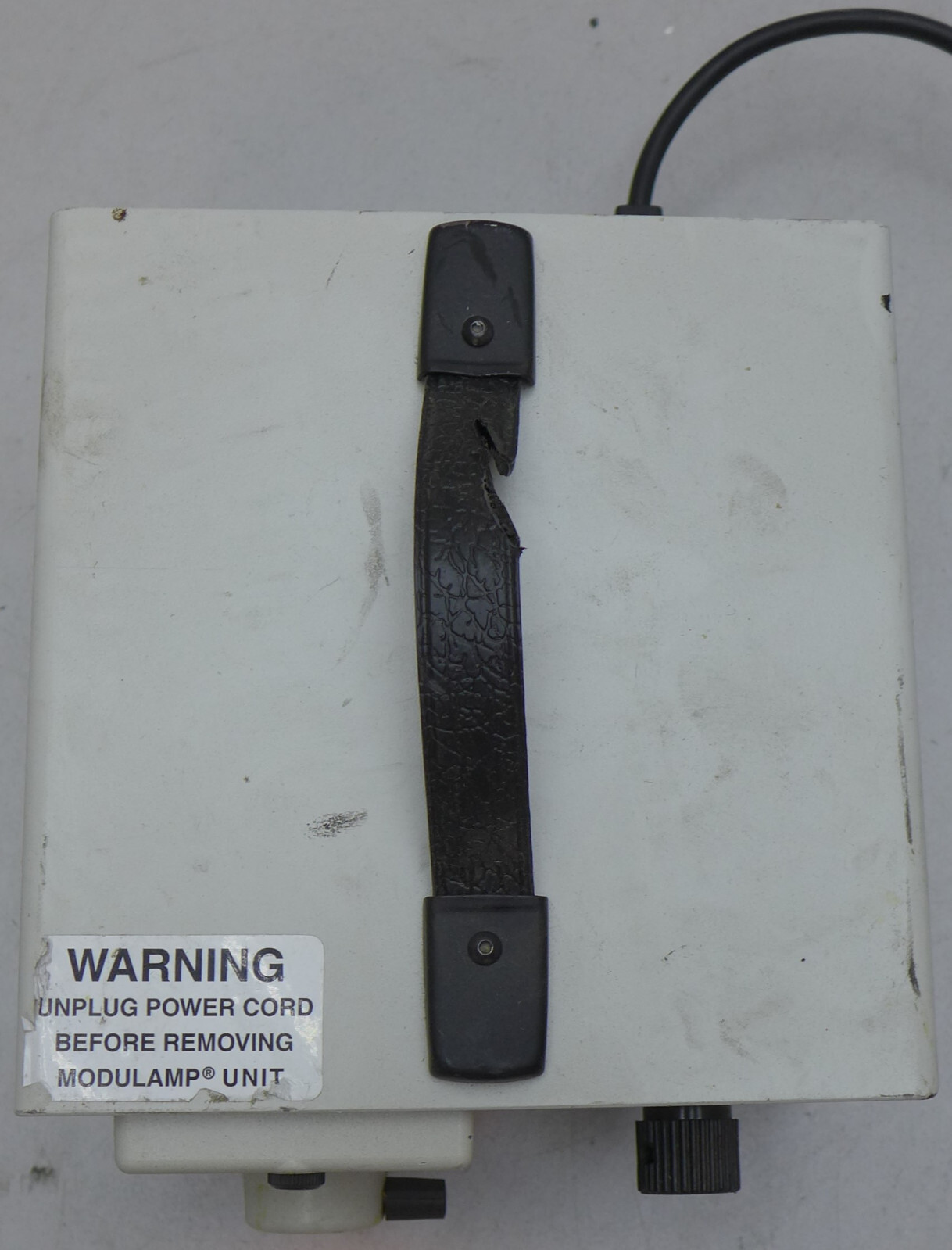 A.G Heinze Precision MicroOptics Fiber Optic Light Source - Working