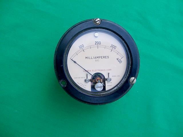 VINTAGE LAMBDA ELECTRONICS ROUND D.C. MILLIAMPERES PANEL METER 0-400