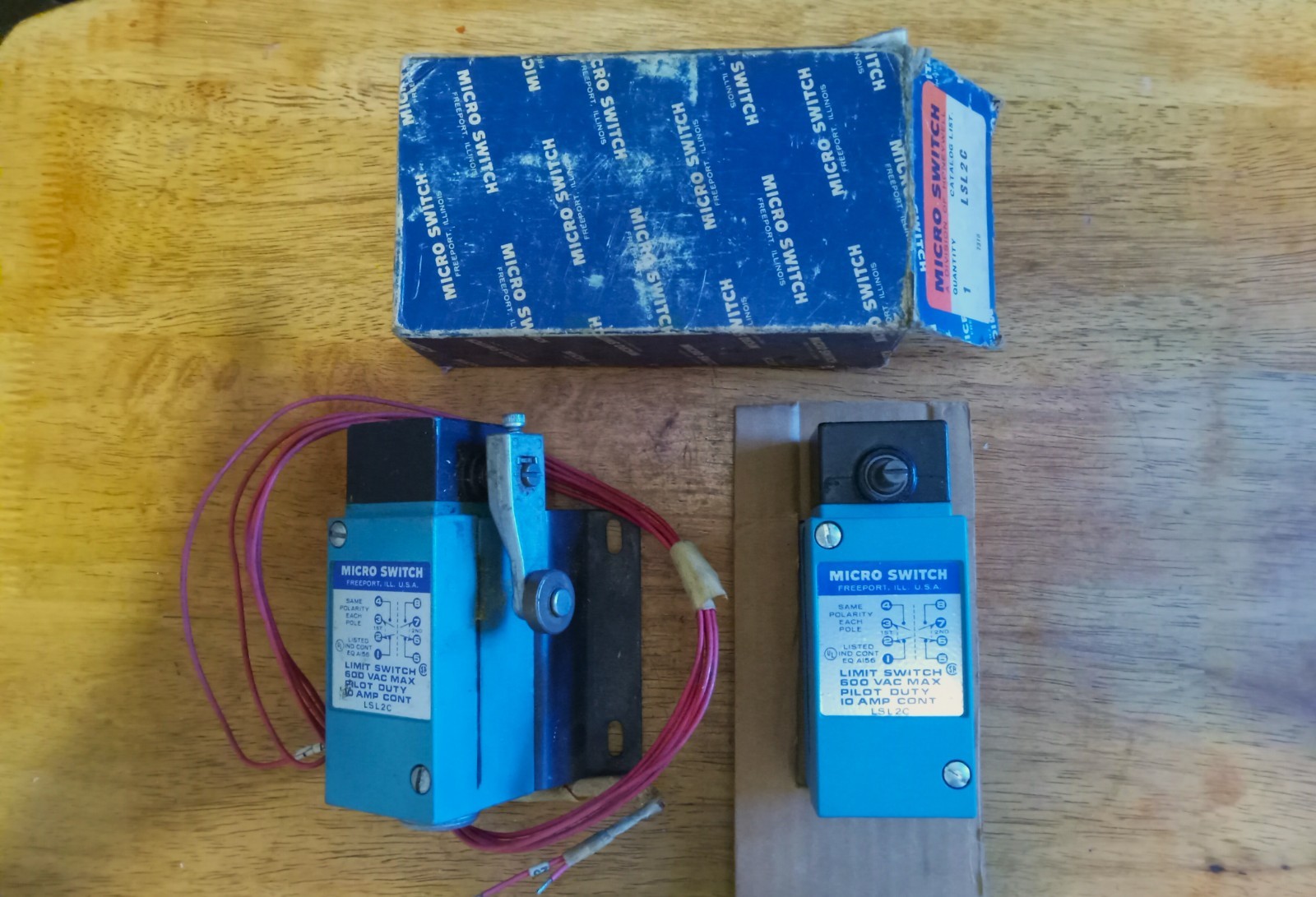 Honeywell Micro Switch LSL2C - 1 New 1 Used (Untested So AS-IS)