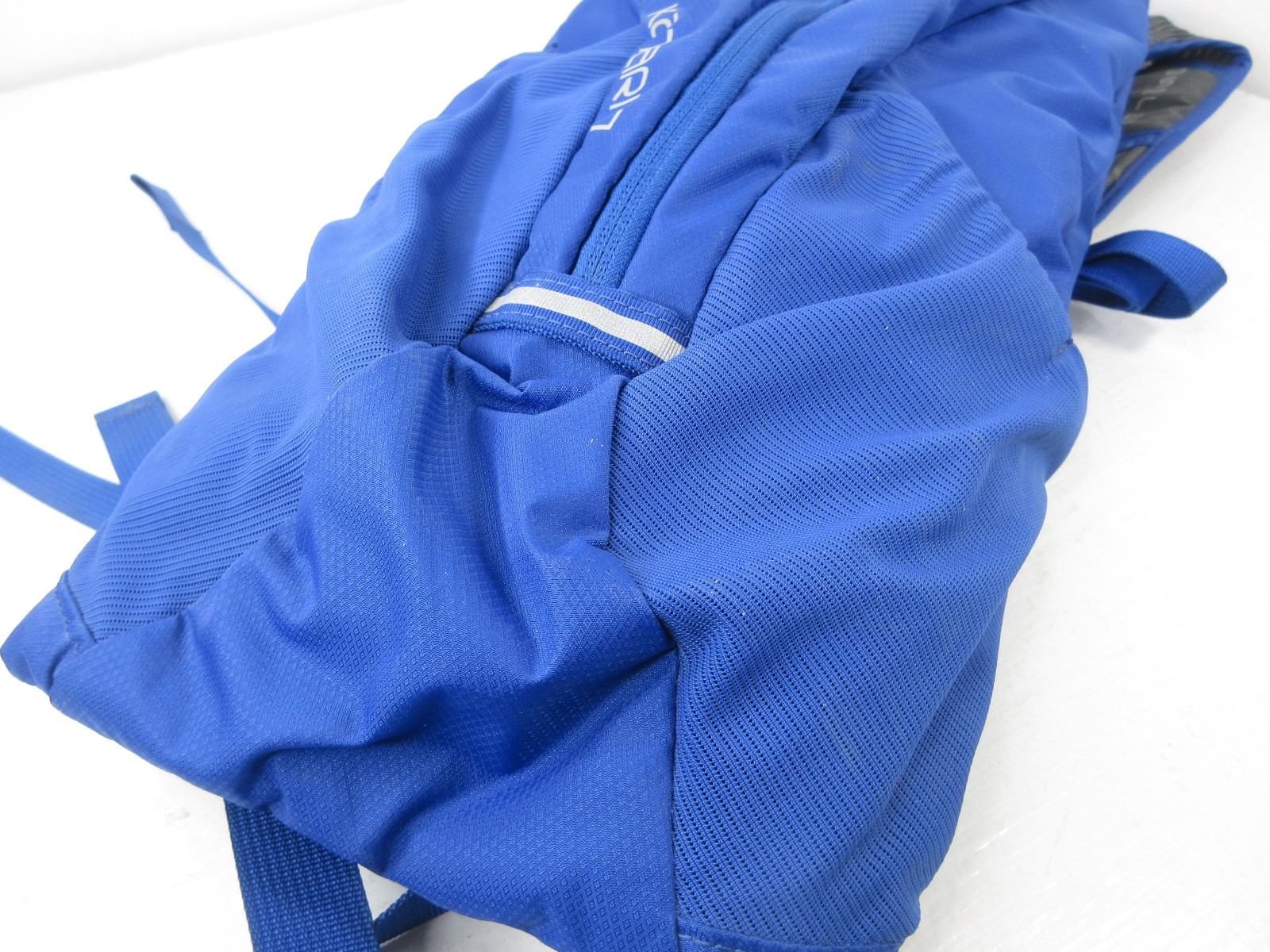 Osprey Katari 7 Hydration Backpack Includes 2.5L Water Reservoir Blue Small