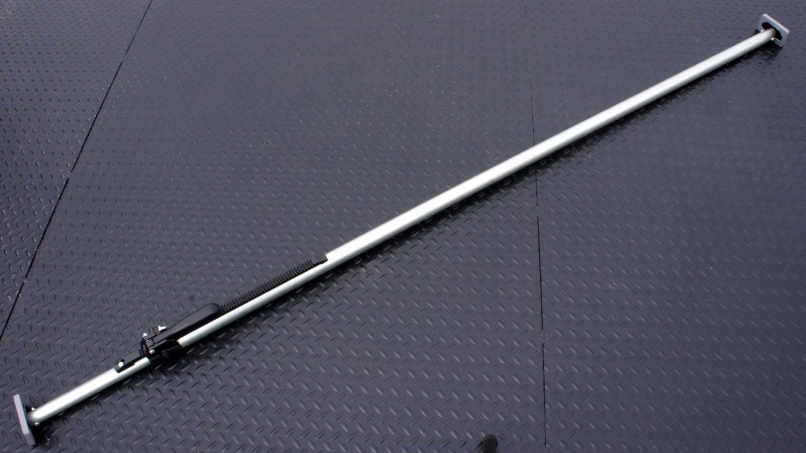 4pak Load Lock Cargo Bars Steel Ratcheting Van Shoring Load Bar Adj. 89" - 104"