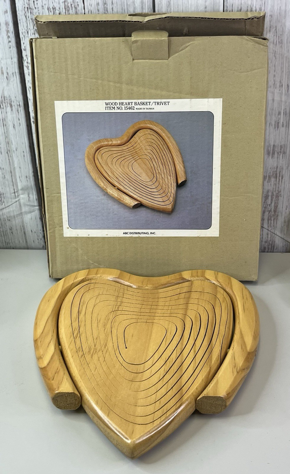 Interpur Wood Heart Basket Trivet Spiral Cut Light Color Wood Collapsible Taiwan