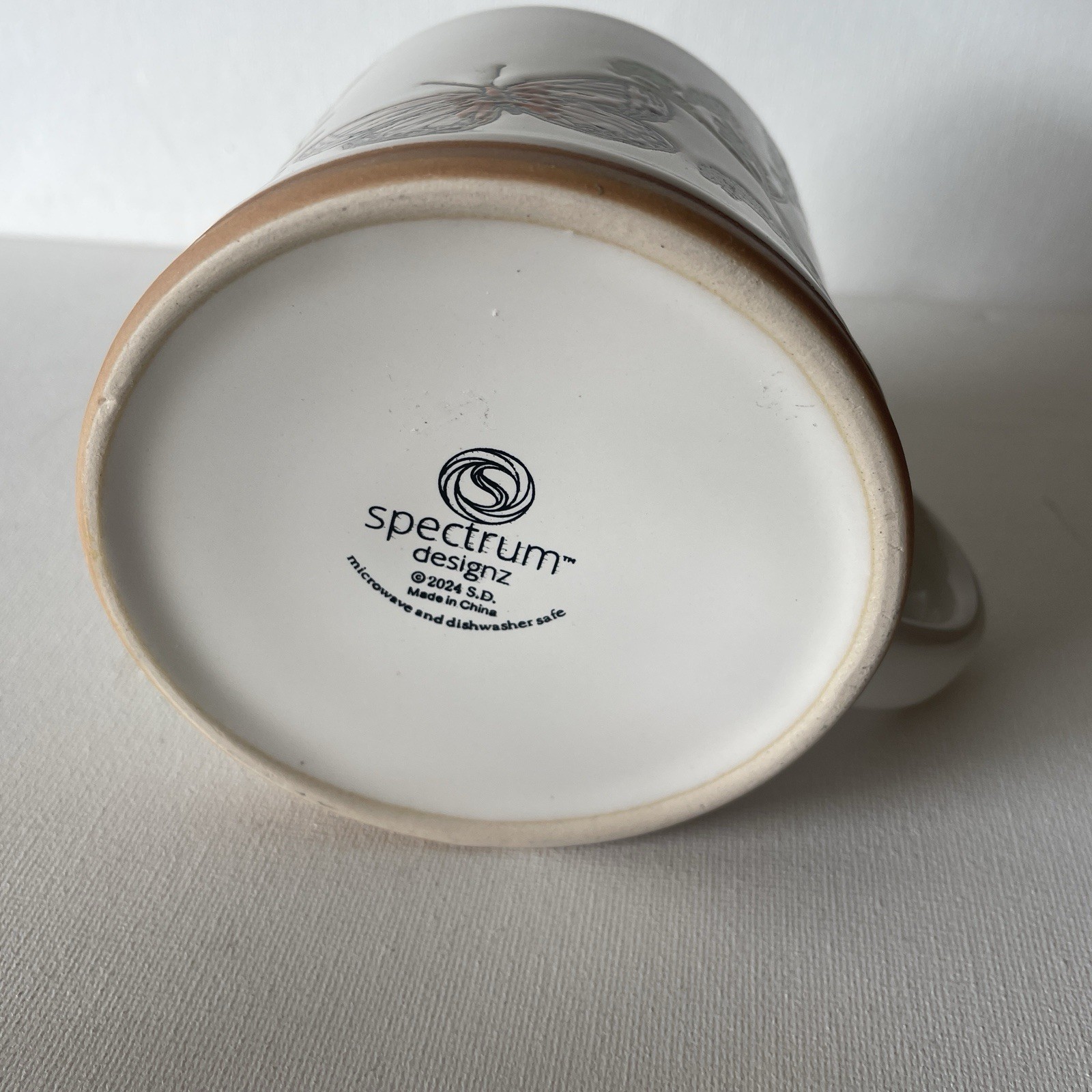 Spectrum Designz “Chandler Moth” Ceramic Coffee Tea Mug 17 OZ