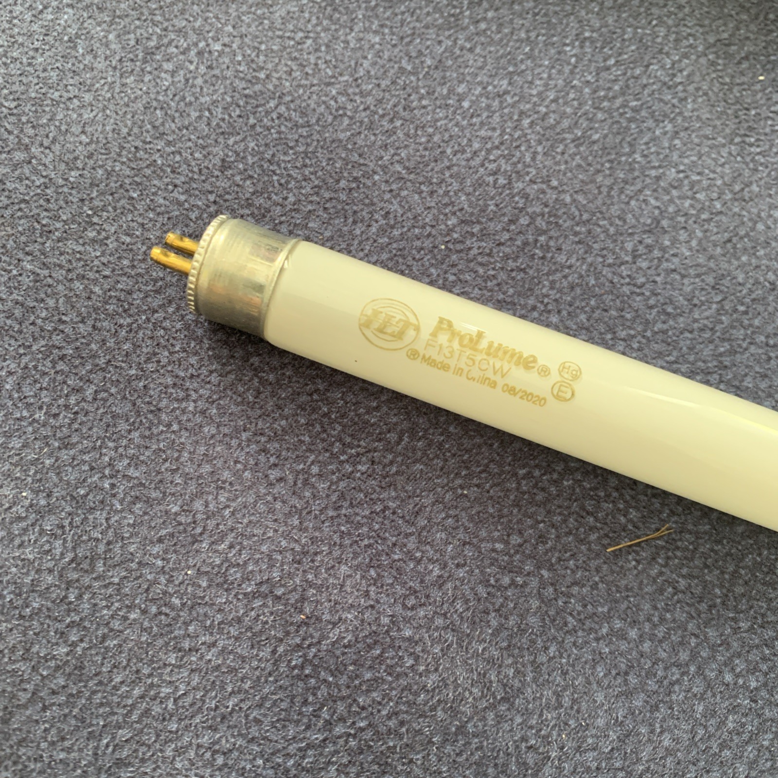 Fluorescent Lamp Bulb ProLume 9231 Halco F13T5CW Ni-pin Cool White 13W New