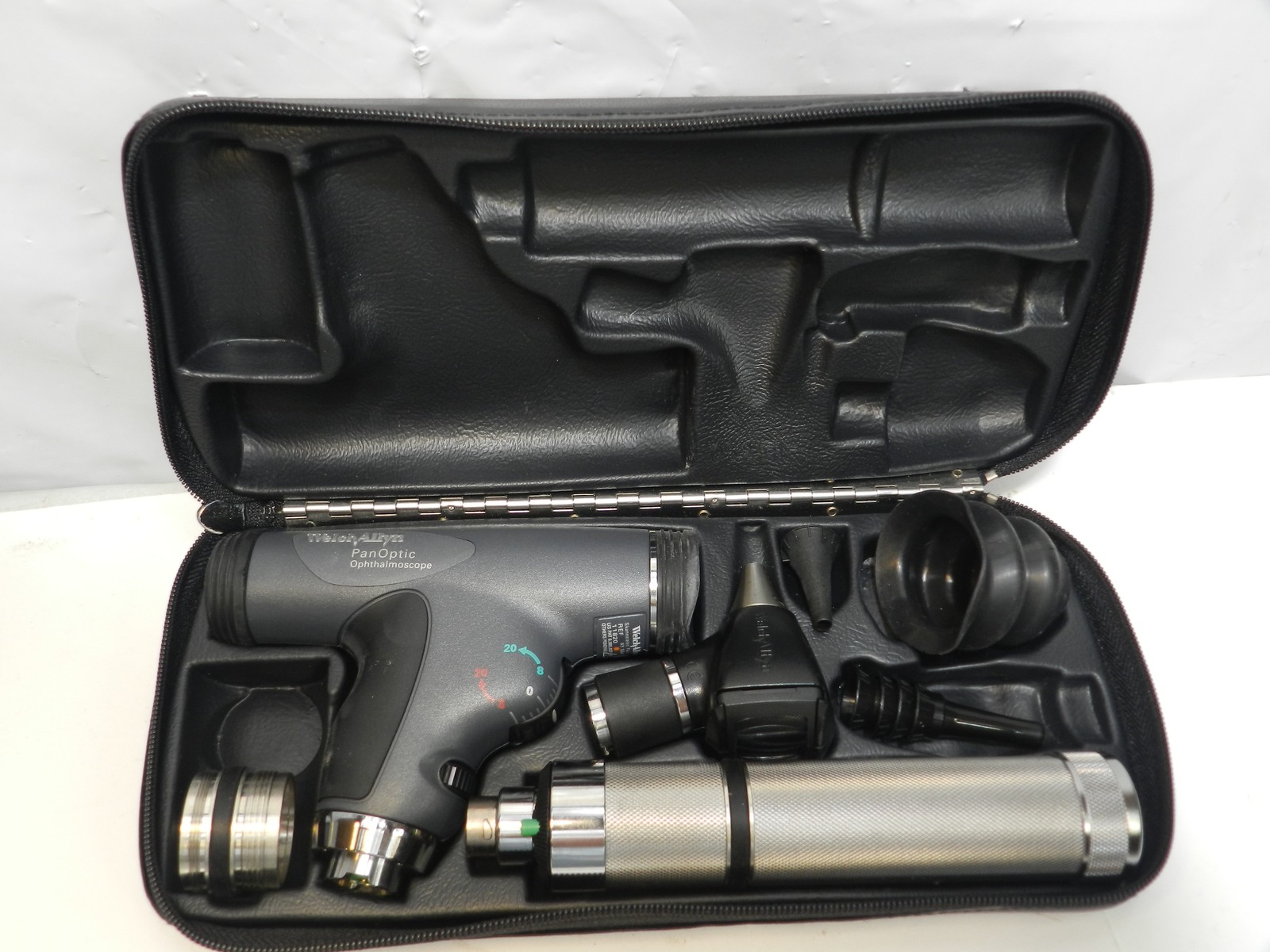 Welch Allyn Set PanOptic Ophthalmoscope 11820 Retinoscope w/ Case P67K