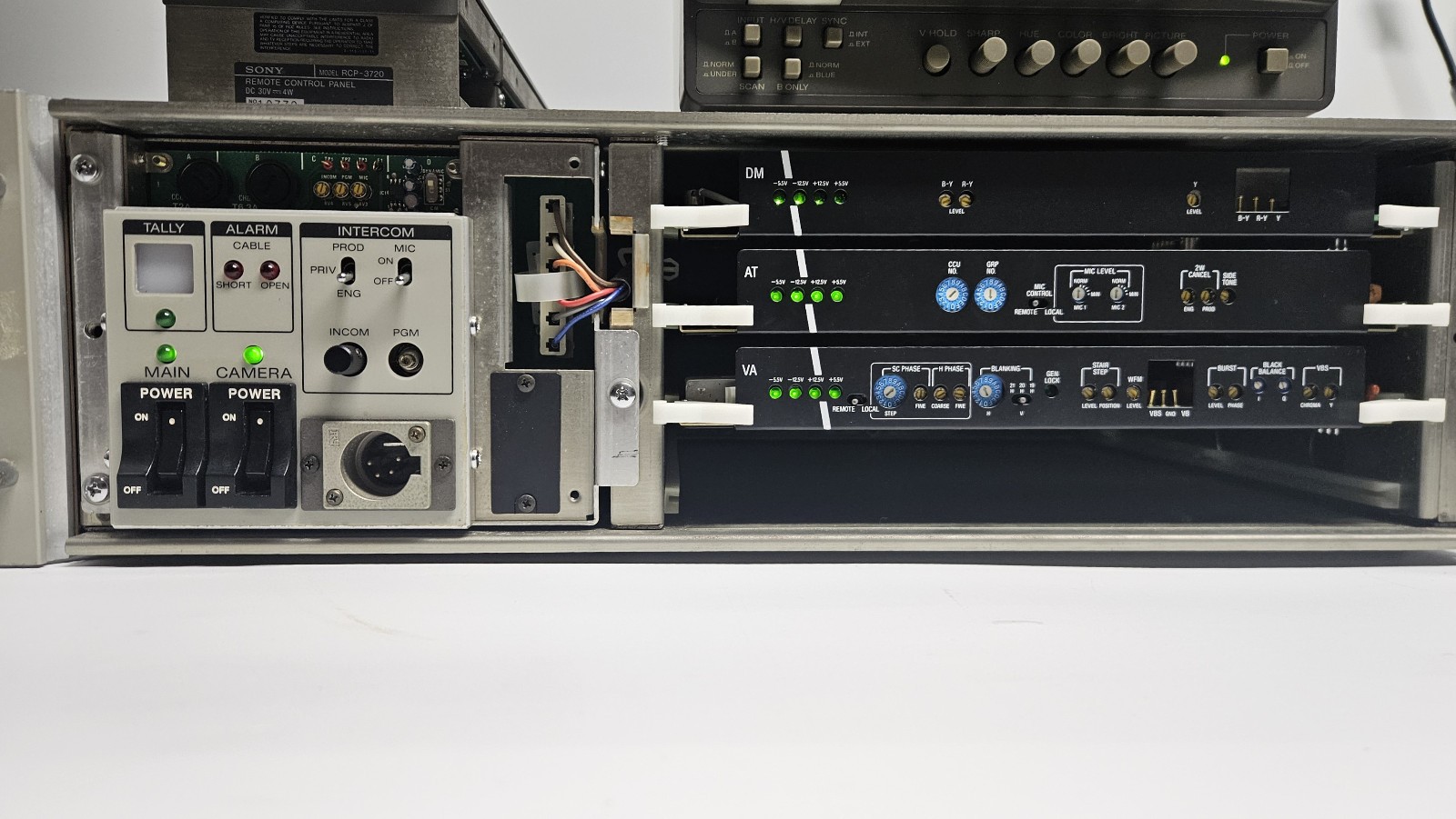 Sony CCU-370 Camera Control Unit Tested & Working -Broken PGM Intercom Knob
