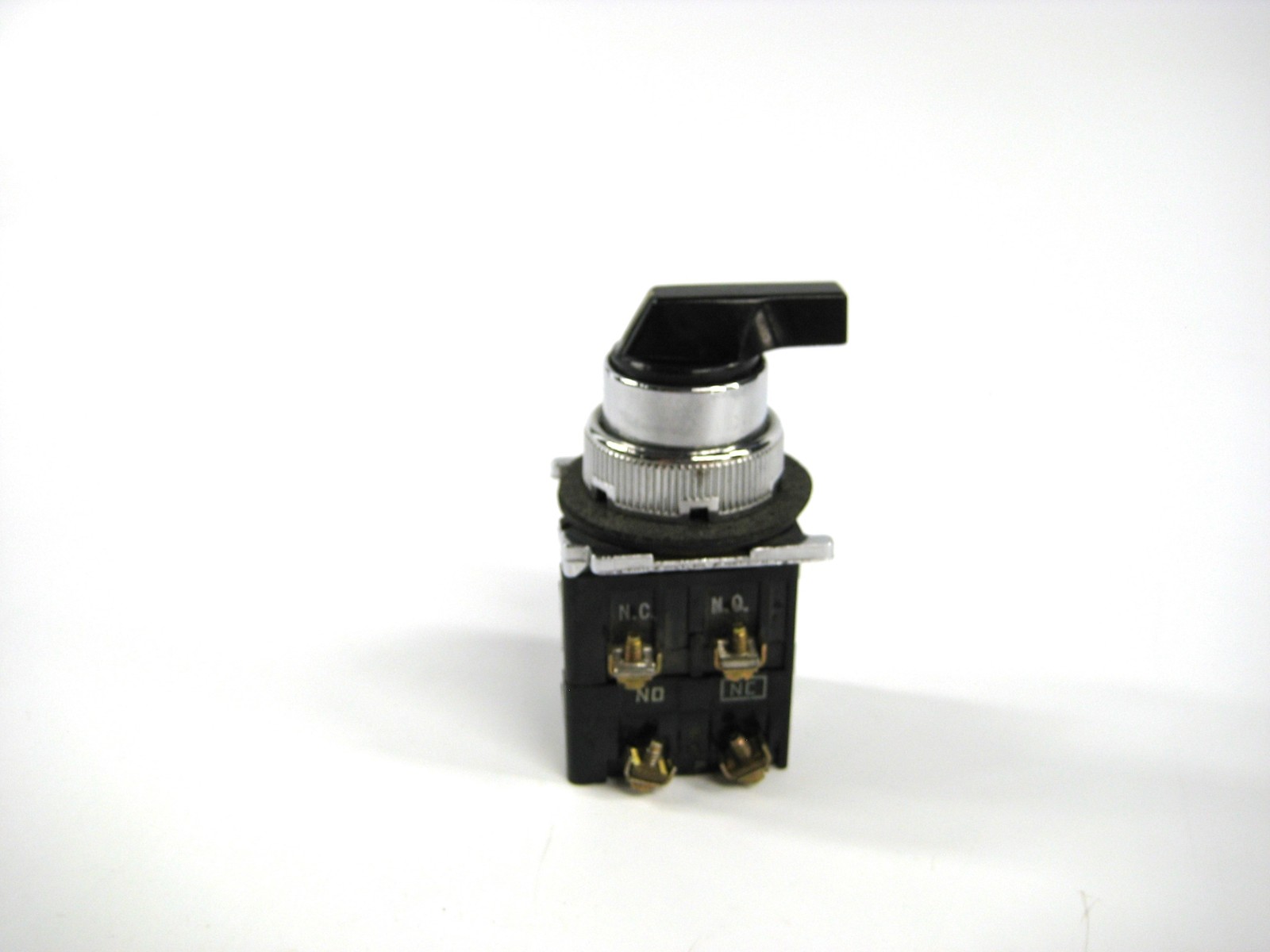 CUTLER HAMMER 1084A161 SELECTOR SWITCH 3POSITION NSNP