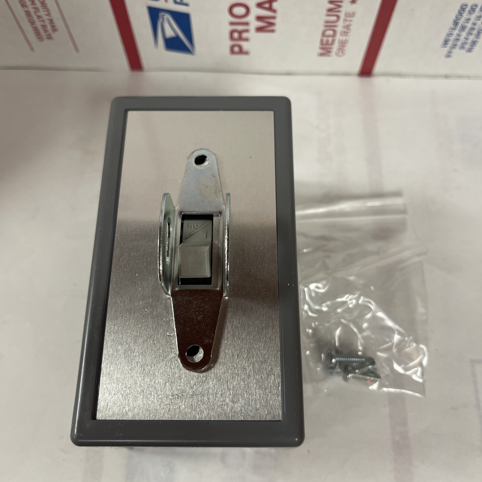 Siemens MMSKG1, Manual Switch, Toggle, 2-Pole, Nema Type 1, NEW!