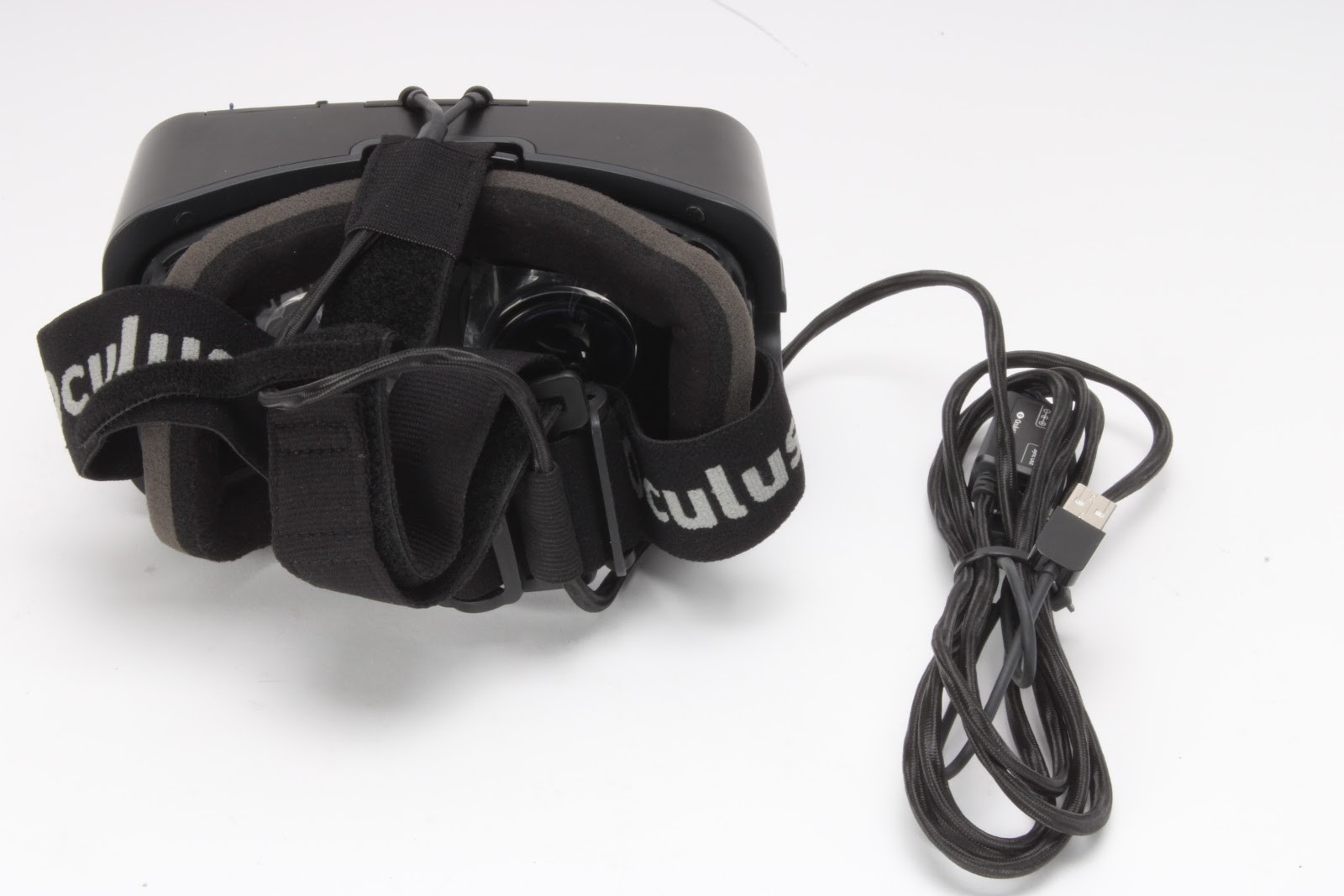 Oculus VR Rift DK2 (Development Kit 2) With Accessories