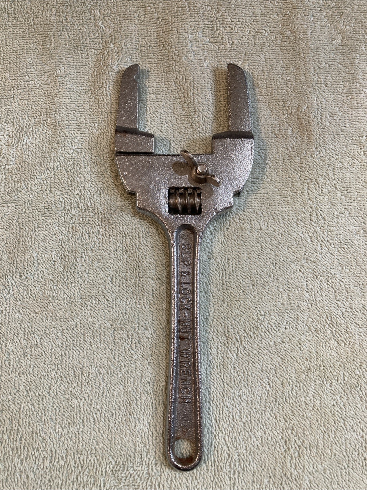 Plumbers Slip & Lock Nut Wrench 10"  Adjustable 1"- 3" Jaws