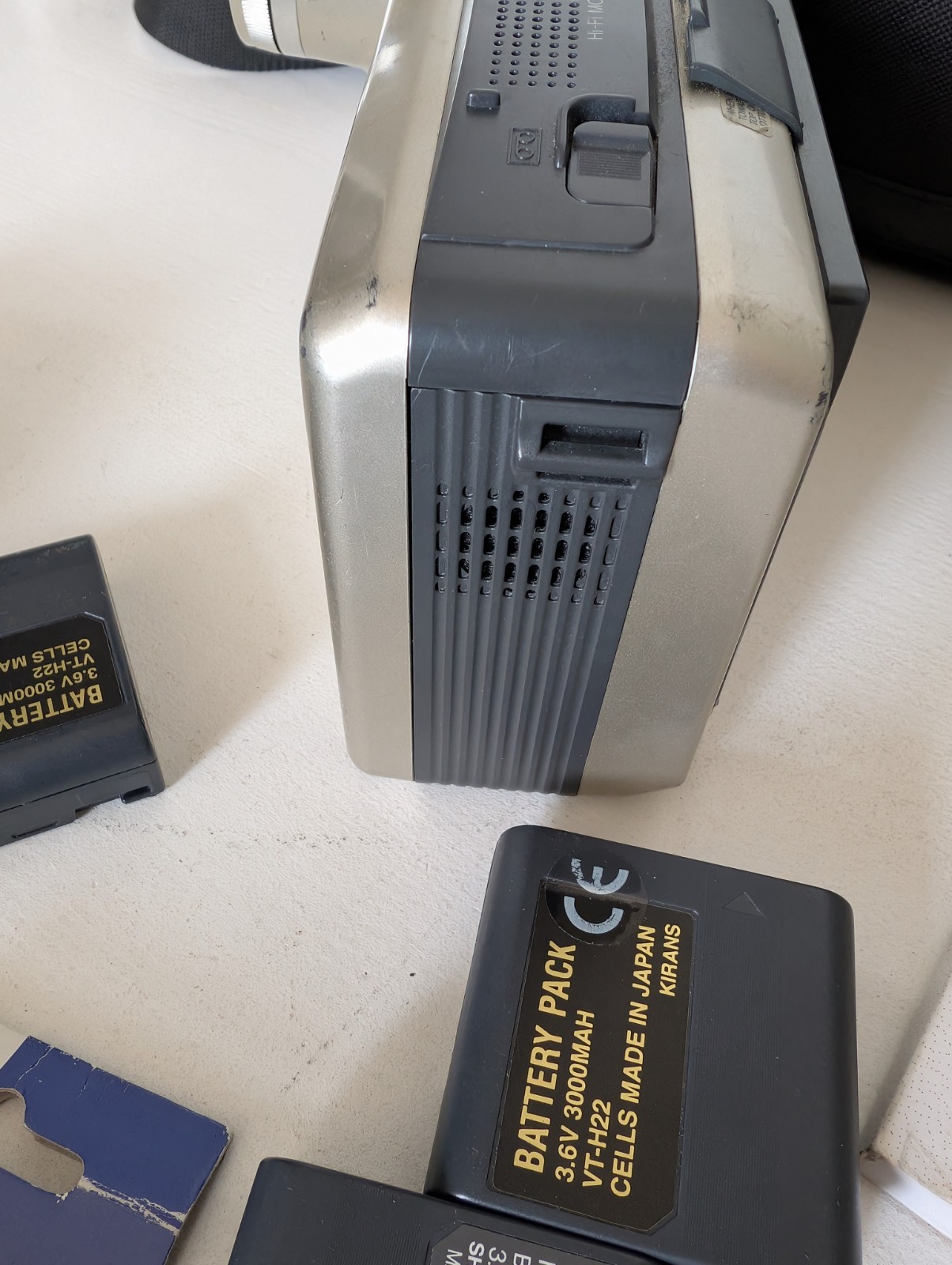 Sharp Viewcam VL-E630S camcorder Video recorder with extras– Tested working