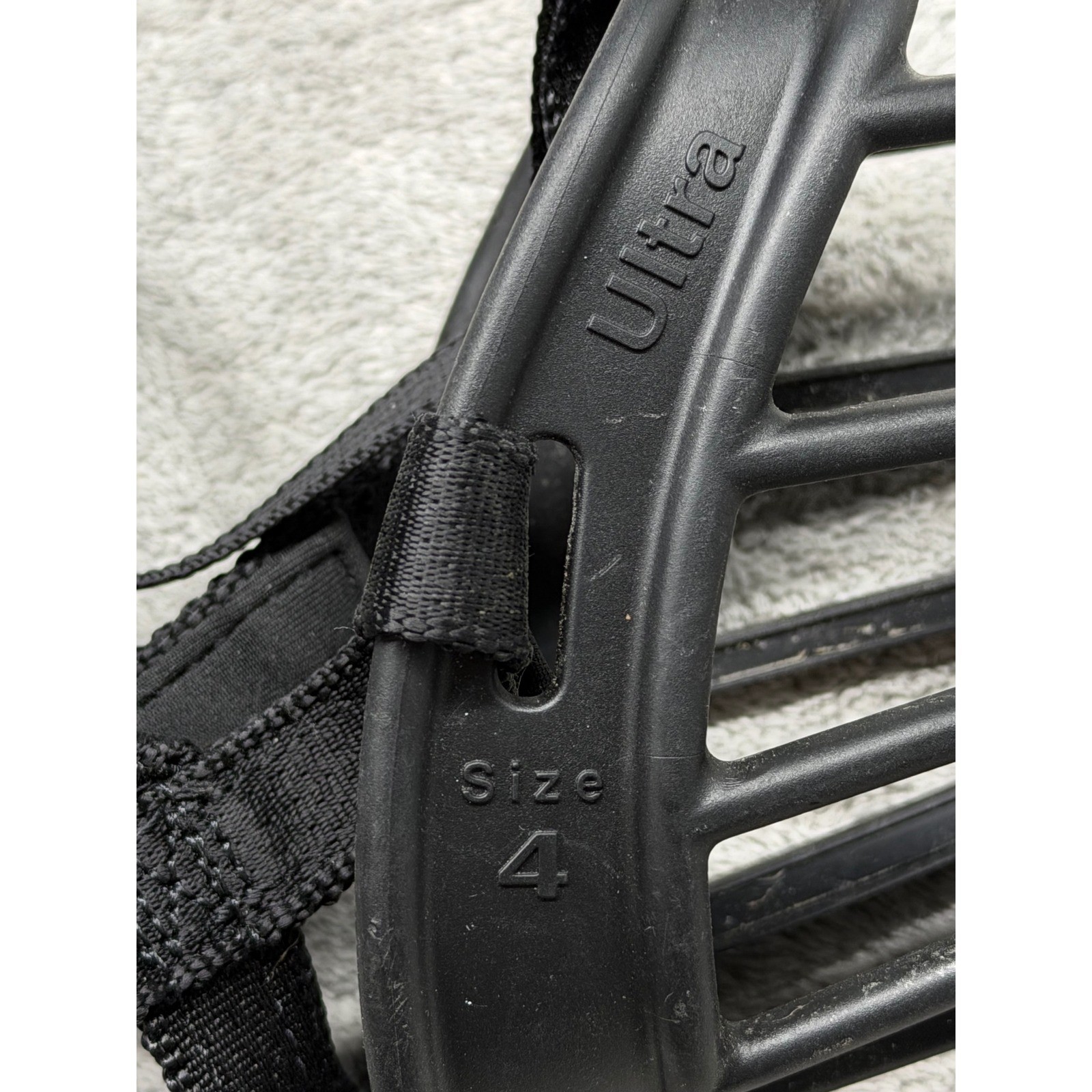 Baskerville Ultra Dog Muzzle Size 4 Black Adjustable Basket Style Humane TPR