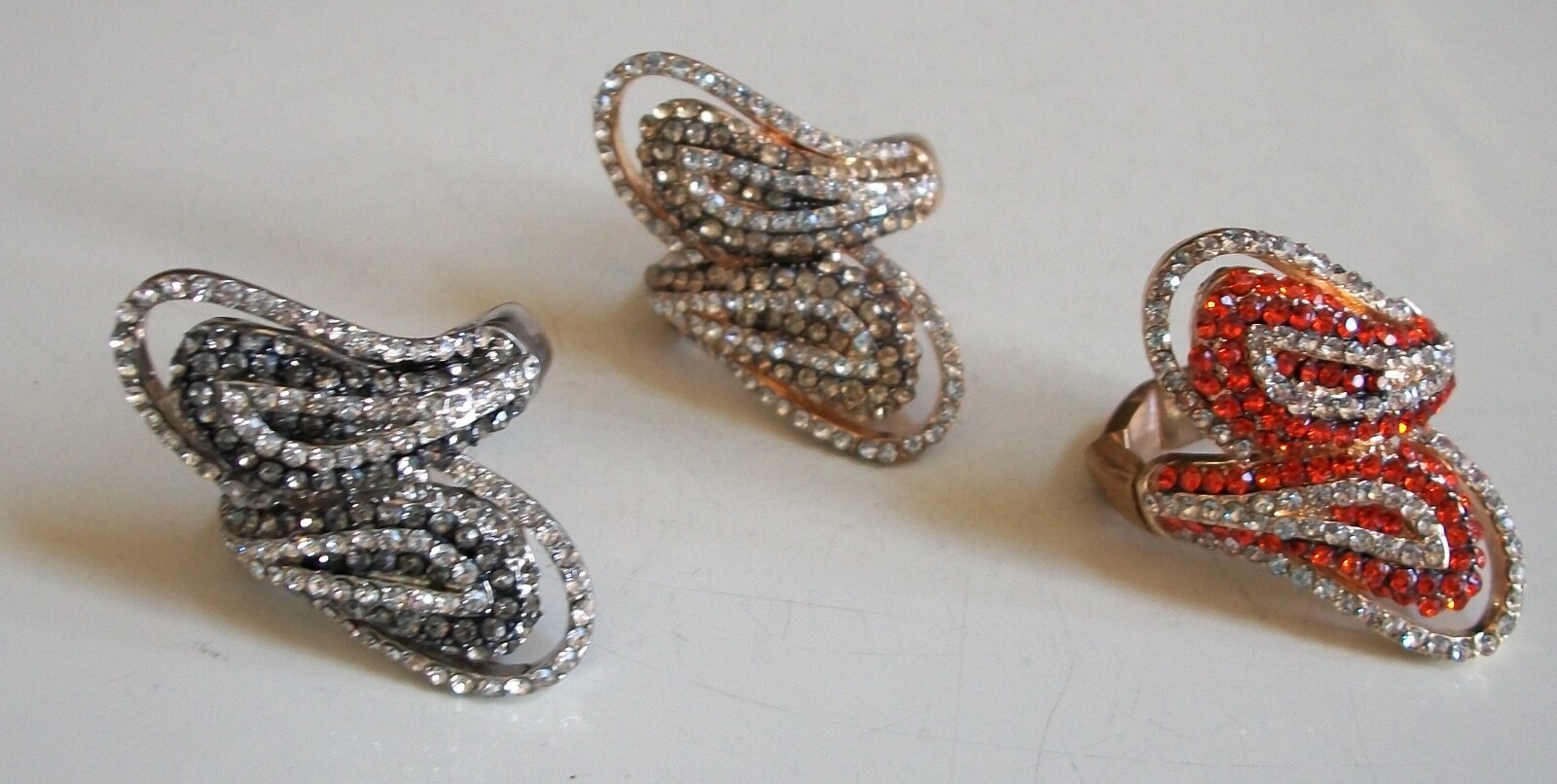 Women's Rhinestone Silver Or Gold Finish Stretch Band Fashion Dressy Ring