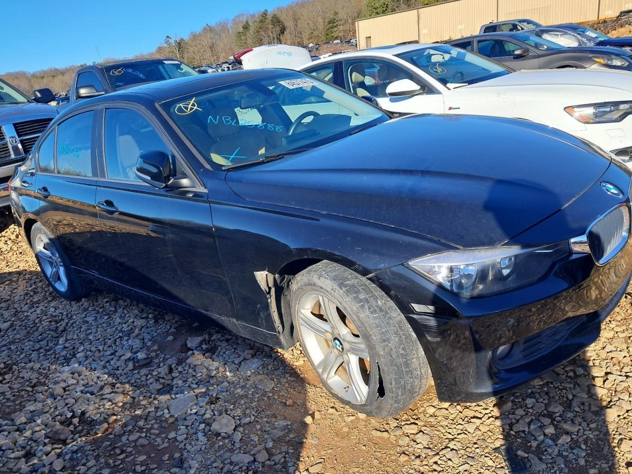320I      2015 Glove Box 4905900
