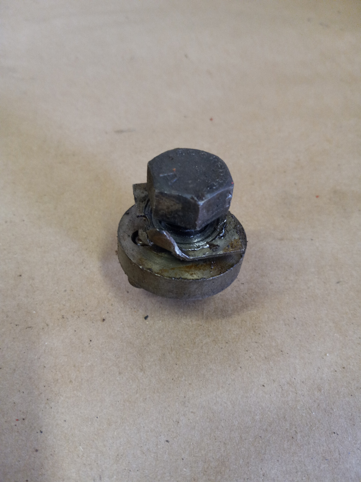John Deere M Axle lock and bolt AM1528T