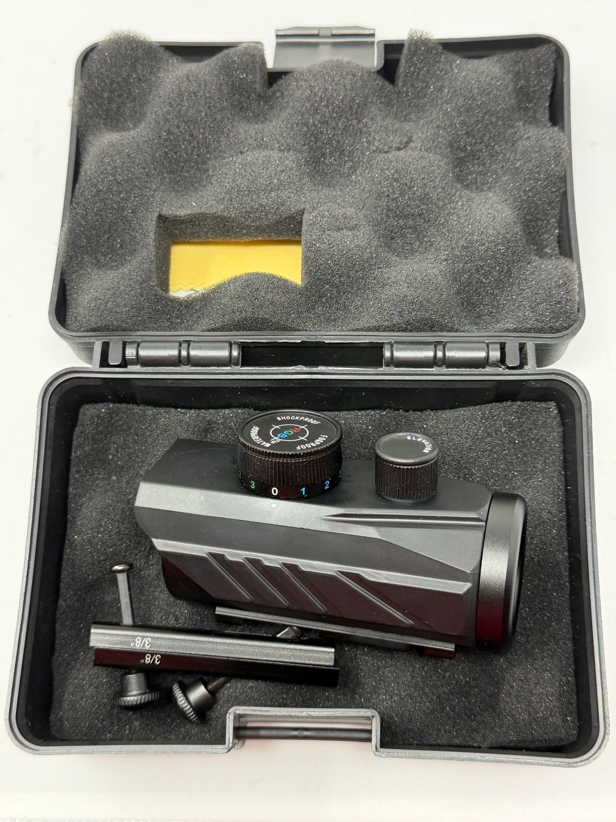 UUQ RGB Red Dot Sight Scope Reflex Optic w/ Case Manual Mounts Battery Untested