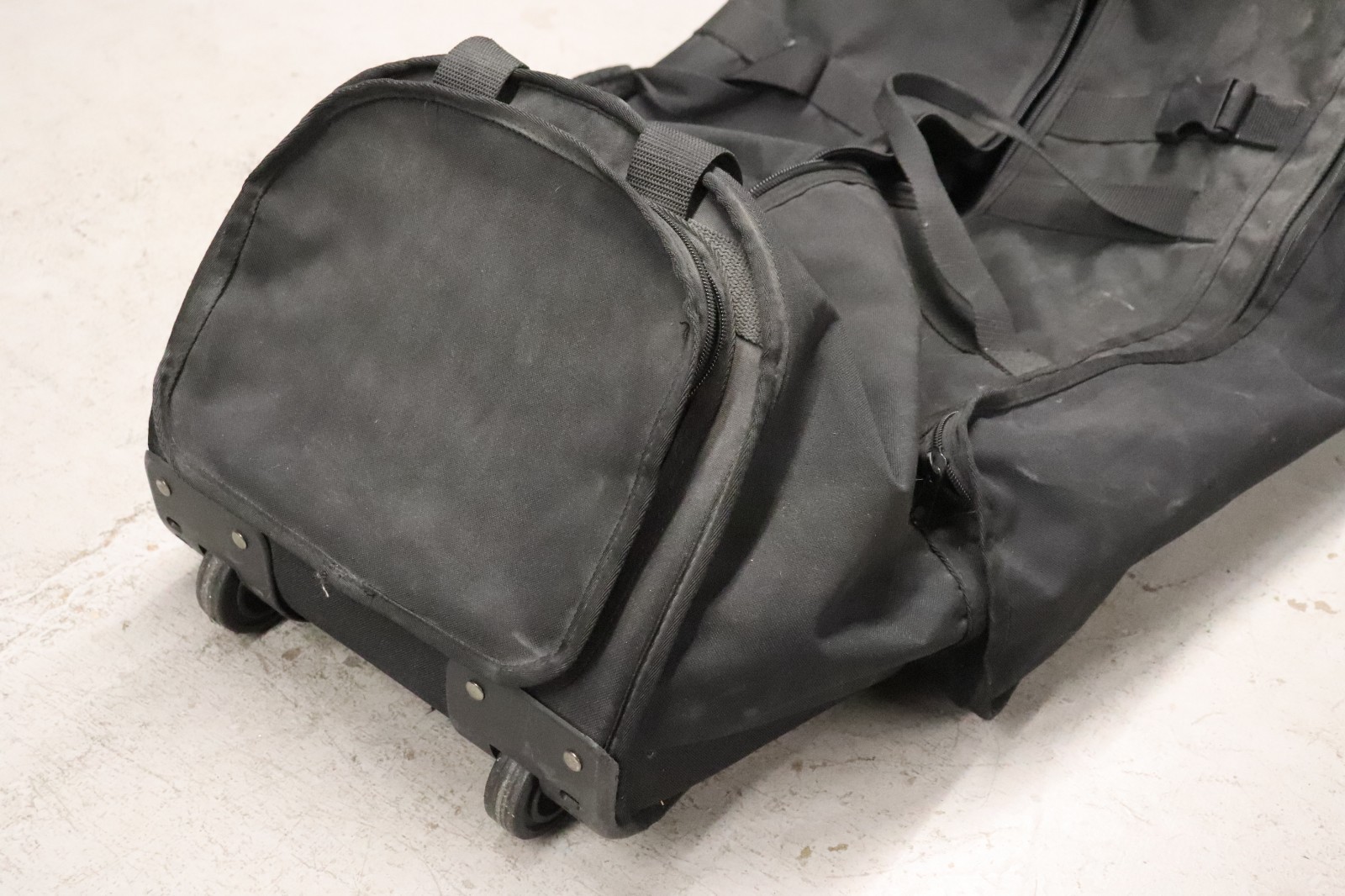 Kaces 36" Rolling Hardware Bag