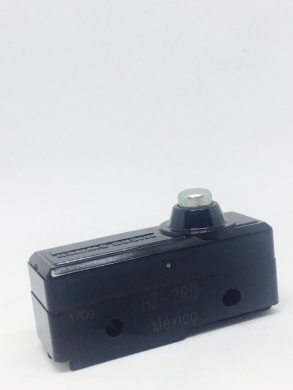 BZ-2RD Large Basic Switch Snap Action SPDT 15A 125V