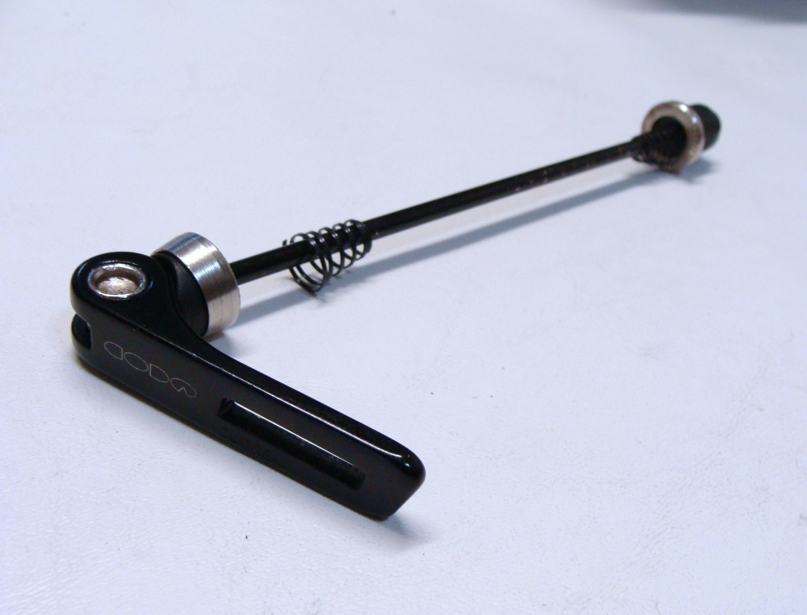 ~ Vintage NOS 90's Cannondale CODA Rear Hub Skewer 135mm 9 Speed Black ~