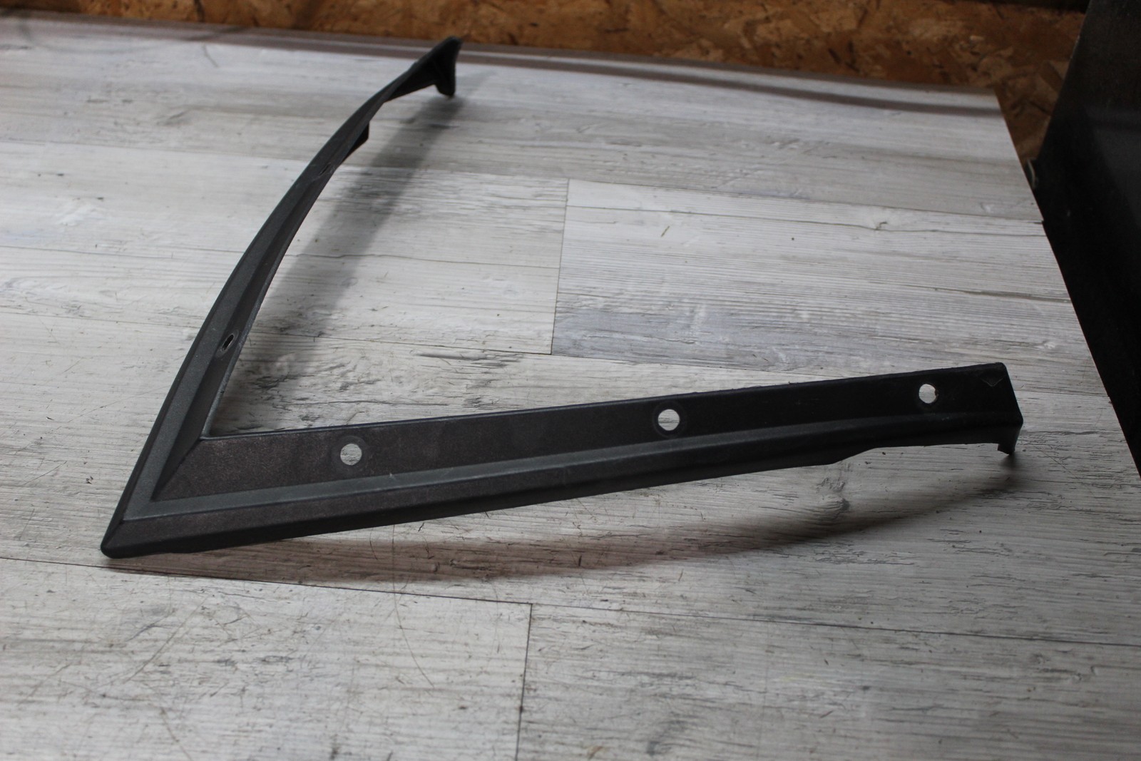 2014 Polaris Rmk 800 Windshield Wind Screen Shield Retainer Trim