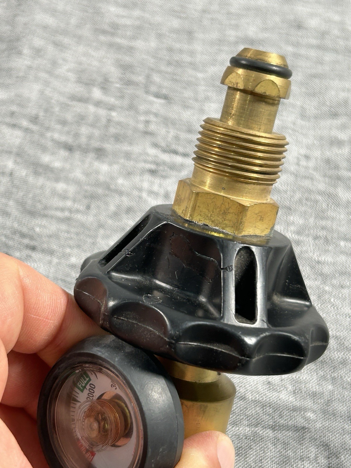 West Winds Compressed Gas Regulator for Helium Balloon Inflatable Adapter