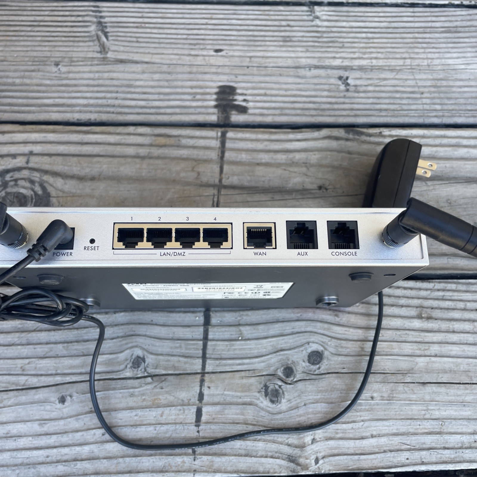 Zyxel Zywall 2WG Internet Security Appliance