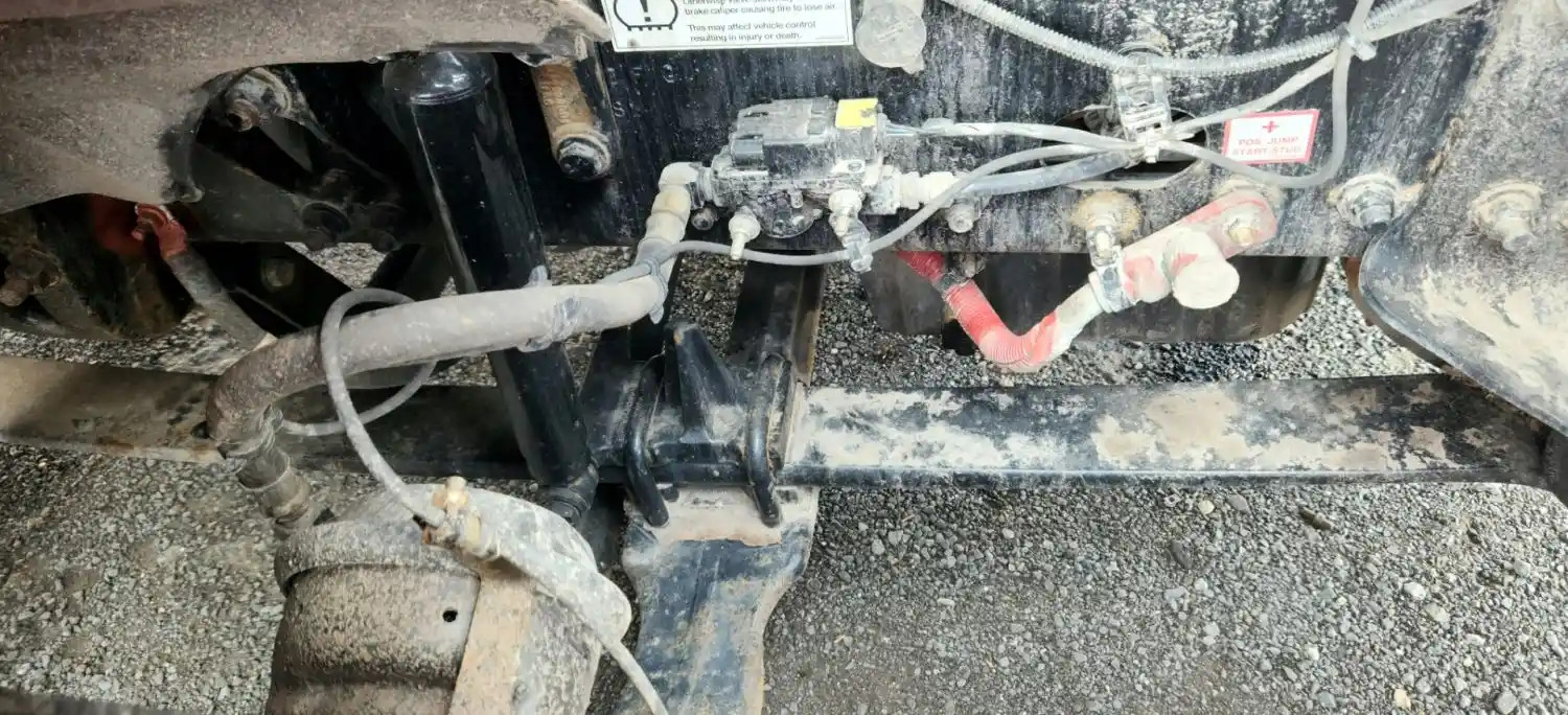 (Used) 2020 Freightliner Cascadia 116, FRONT LEAF SPRINGS Front Leaf & Springs