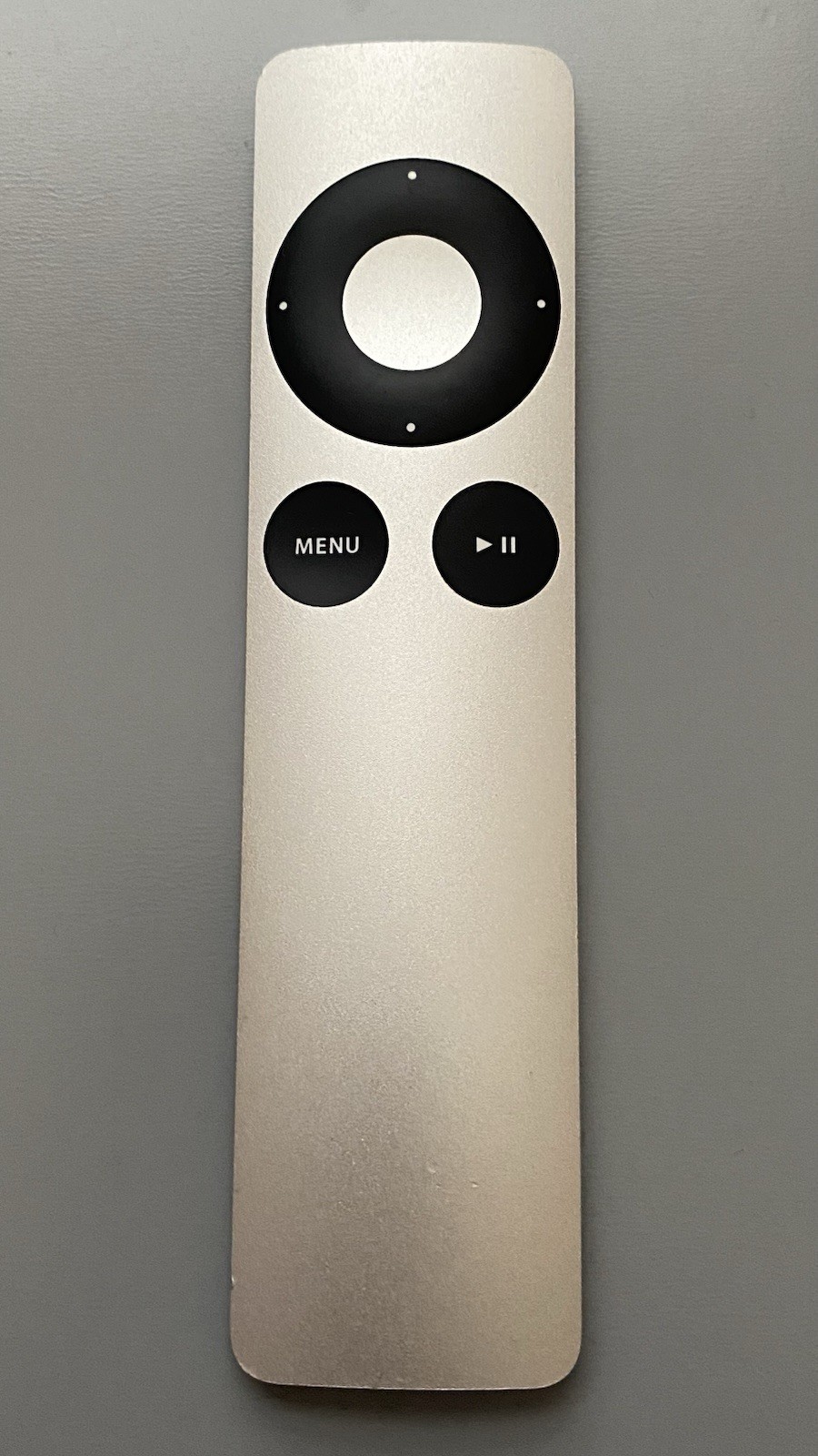 Genuine Apple Silver Remote for TV iPod iMac Macbook Pro Silver A1294
