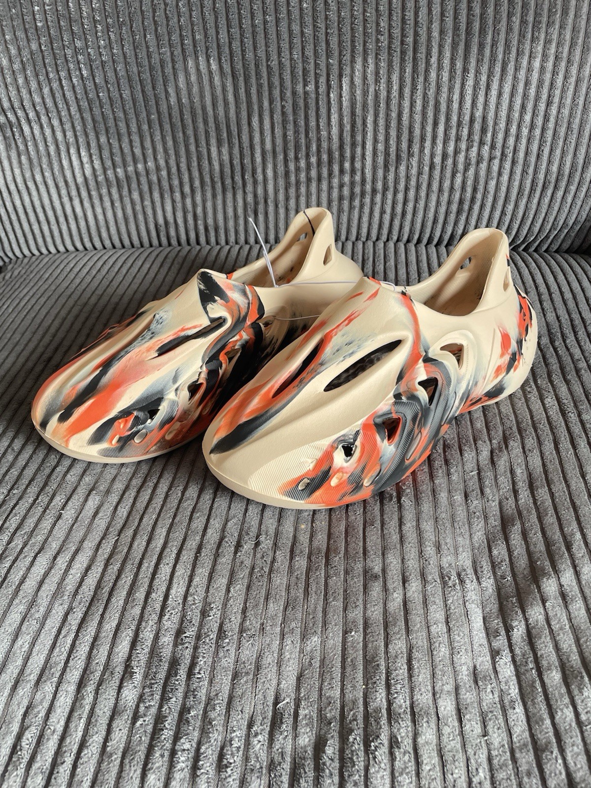 Comfortable foam Sandals / Size 7US