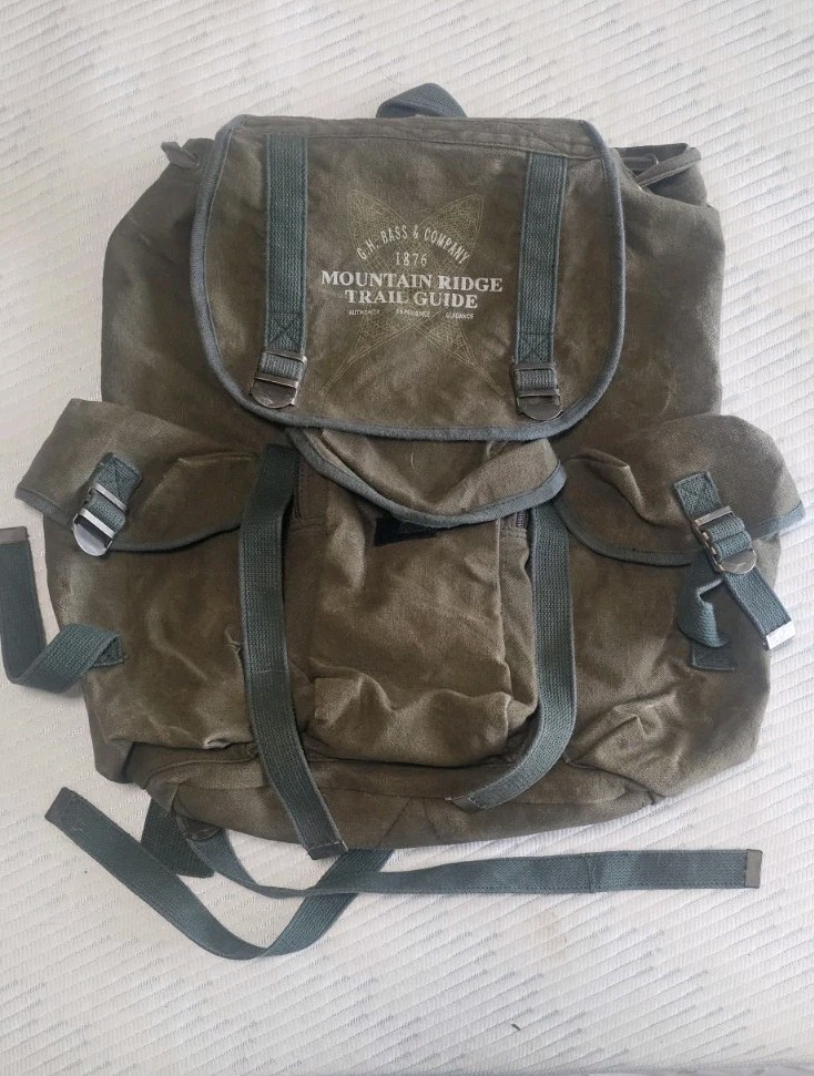 G.H. Bass & Company 17" Backpack Mountain ​Mountain Ridge Trail Guide Olive Grn