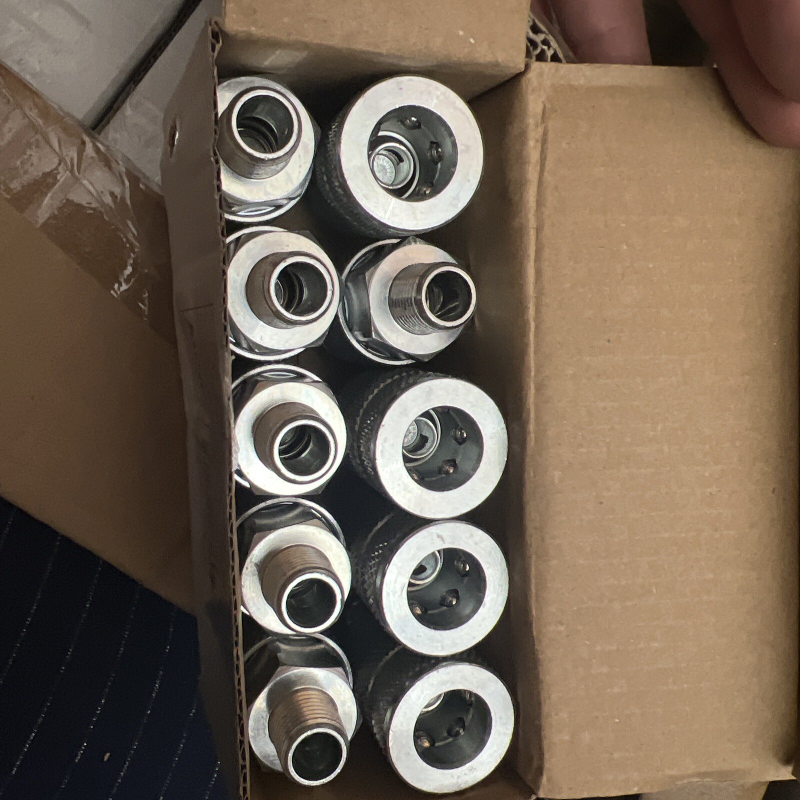 10 Amflo 3/8" Couplers 1/4" NPT