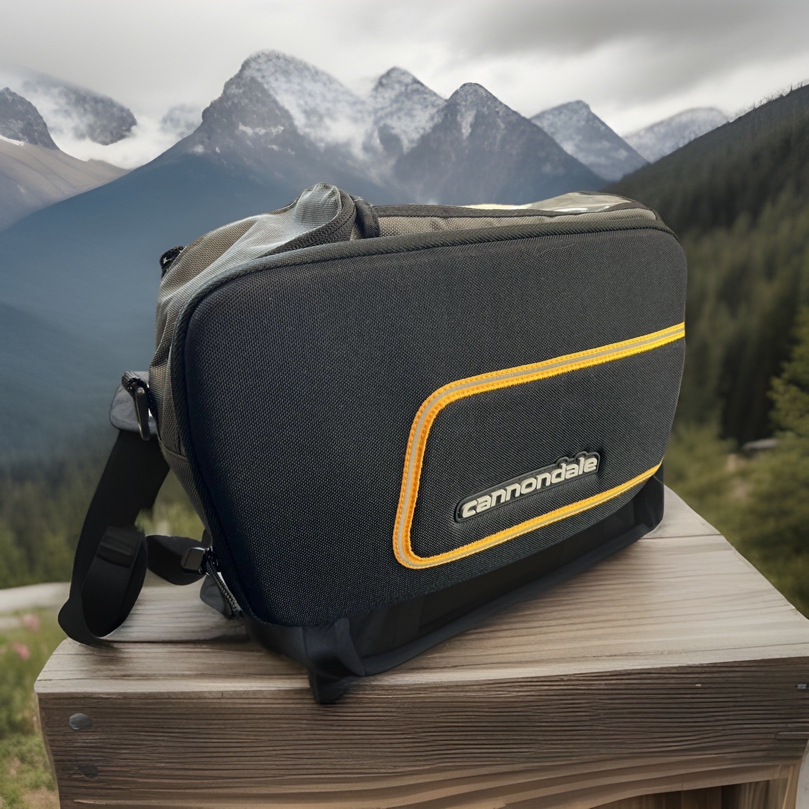 Cannondale Handlebar Bag Bicycle Pannier Convertible Shoulder Bike Bag Computer