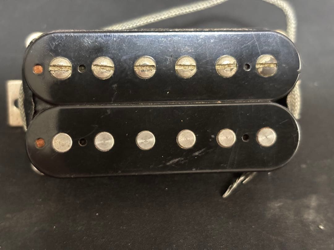 2 Gibson pickups
