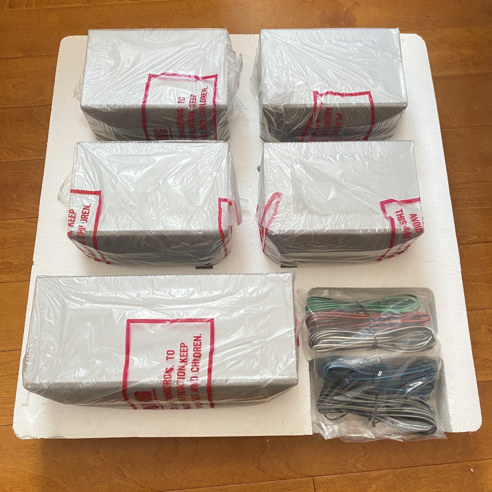 ONKYO HTP-8230 5.1-Channel Home Theater Speaker System Package NEW Open Box